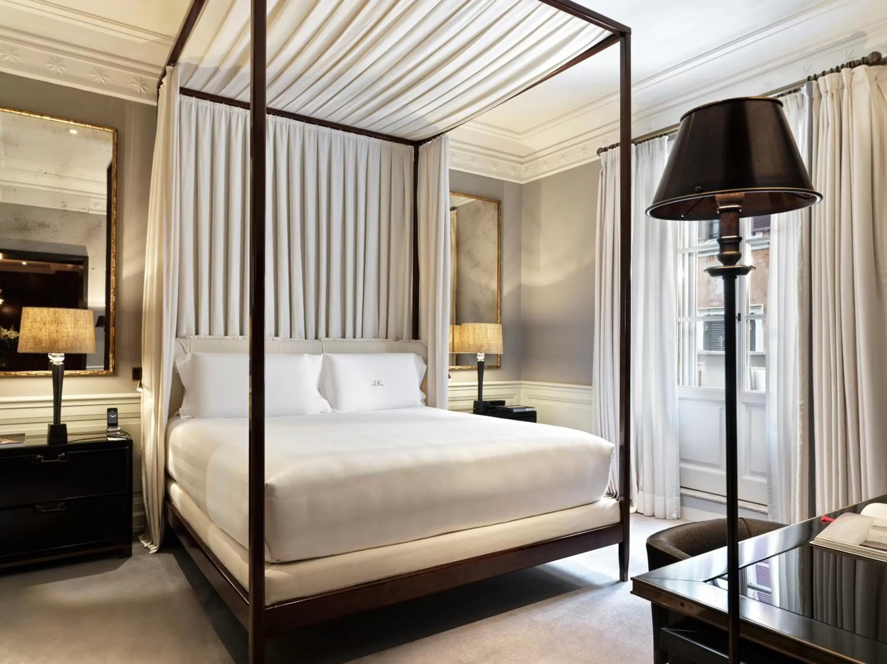 Bed in J.K. Place Roma - The Leading Hotels of the World
