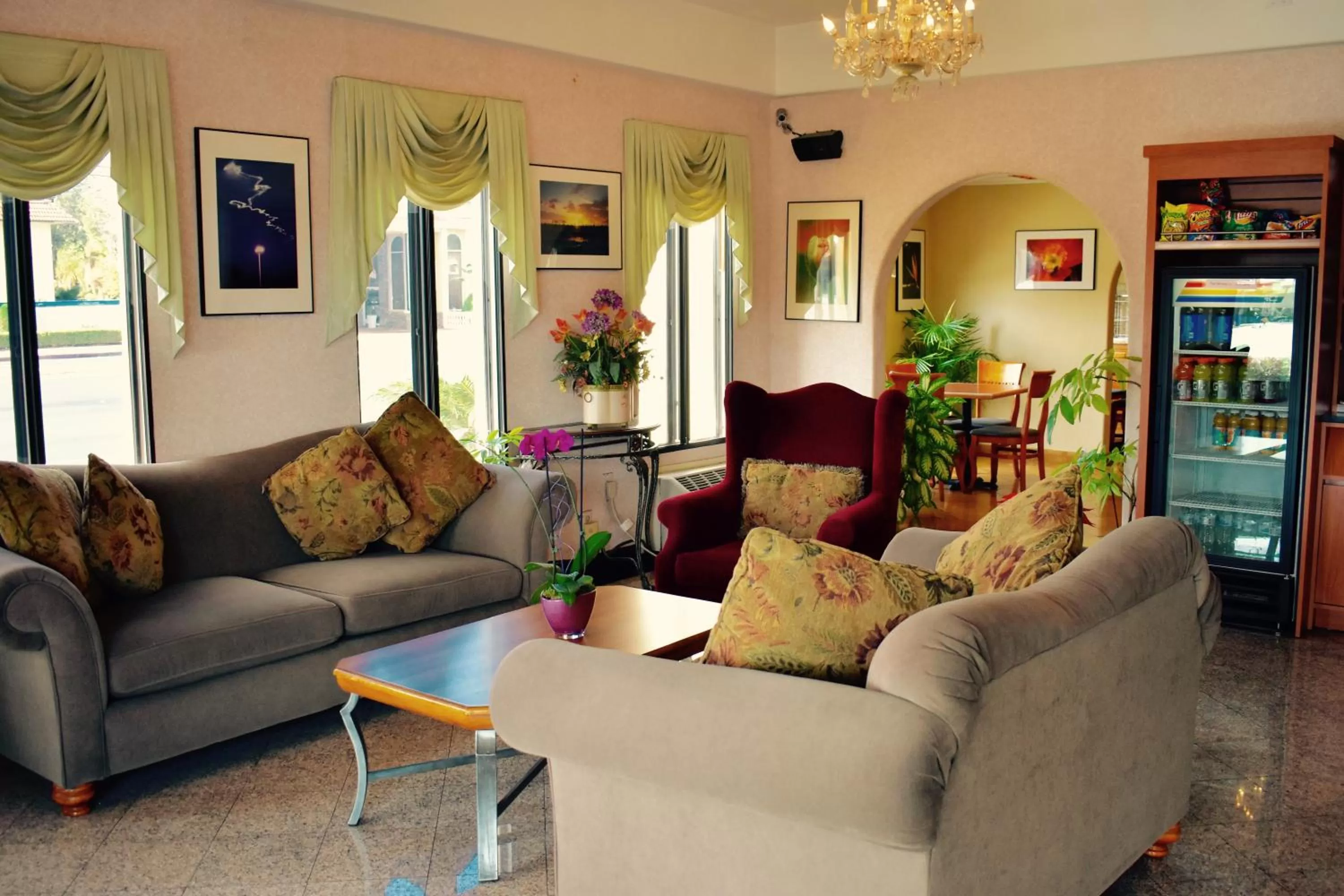 Lobby or reception in Days Inn by Wyndham Anaheim Near the Park