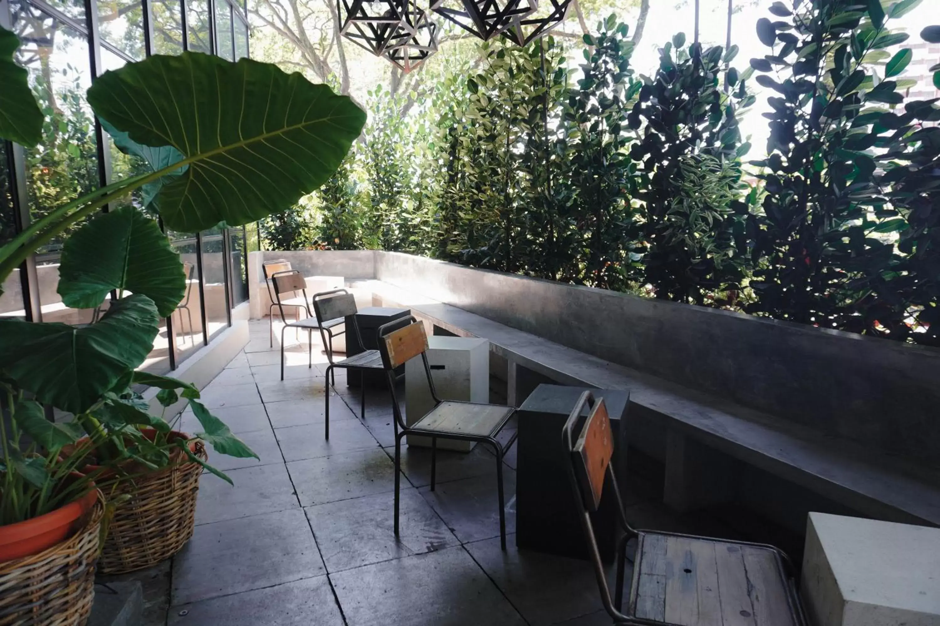 Seating area in M Roof Hotel & Residences