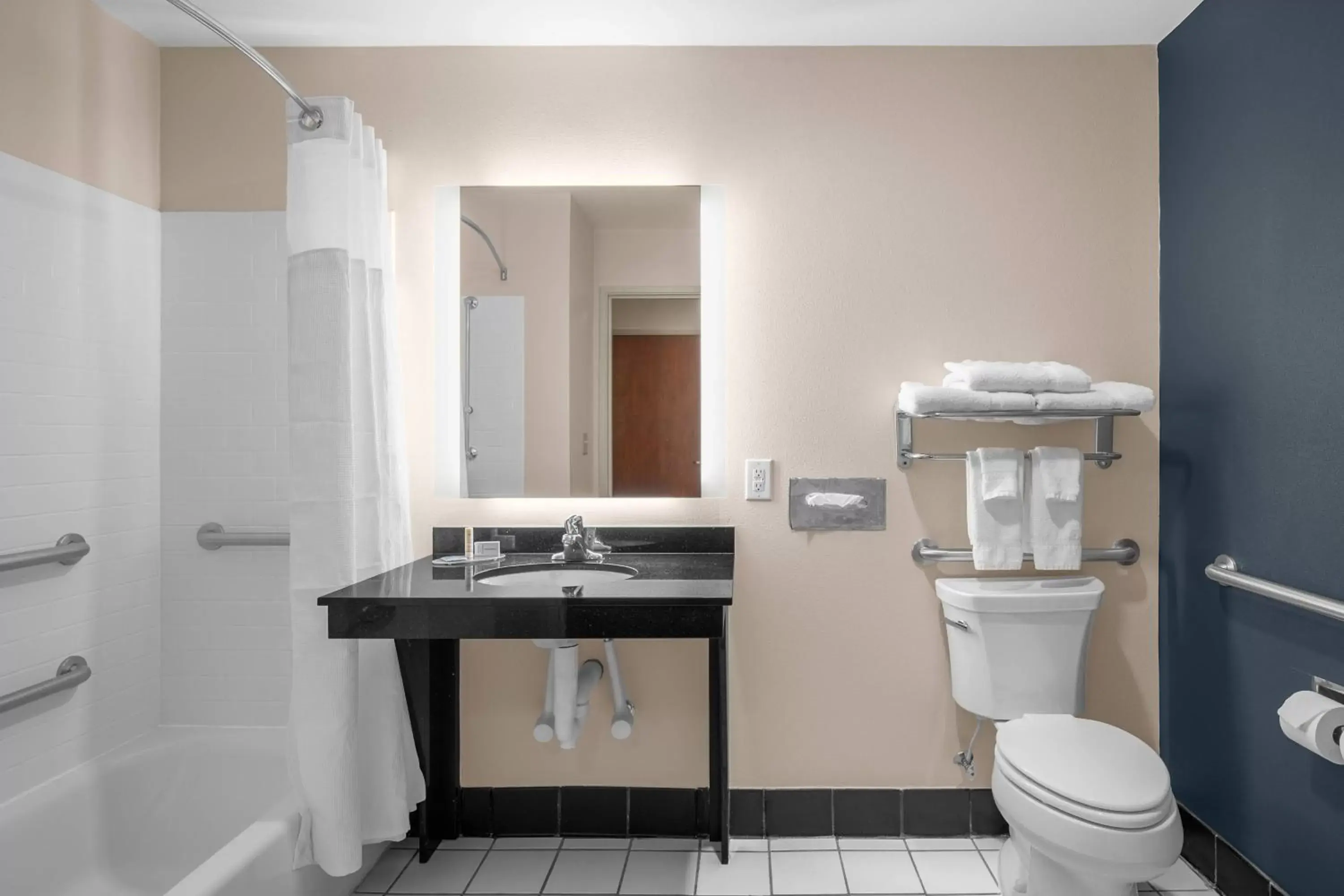 Bathroom in Fairfield by Marriott Inn & Suites Columbus Hilliard