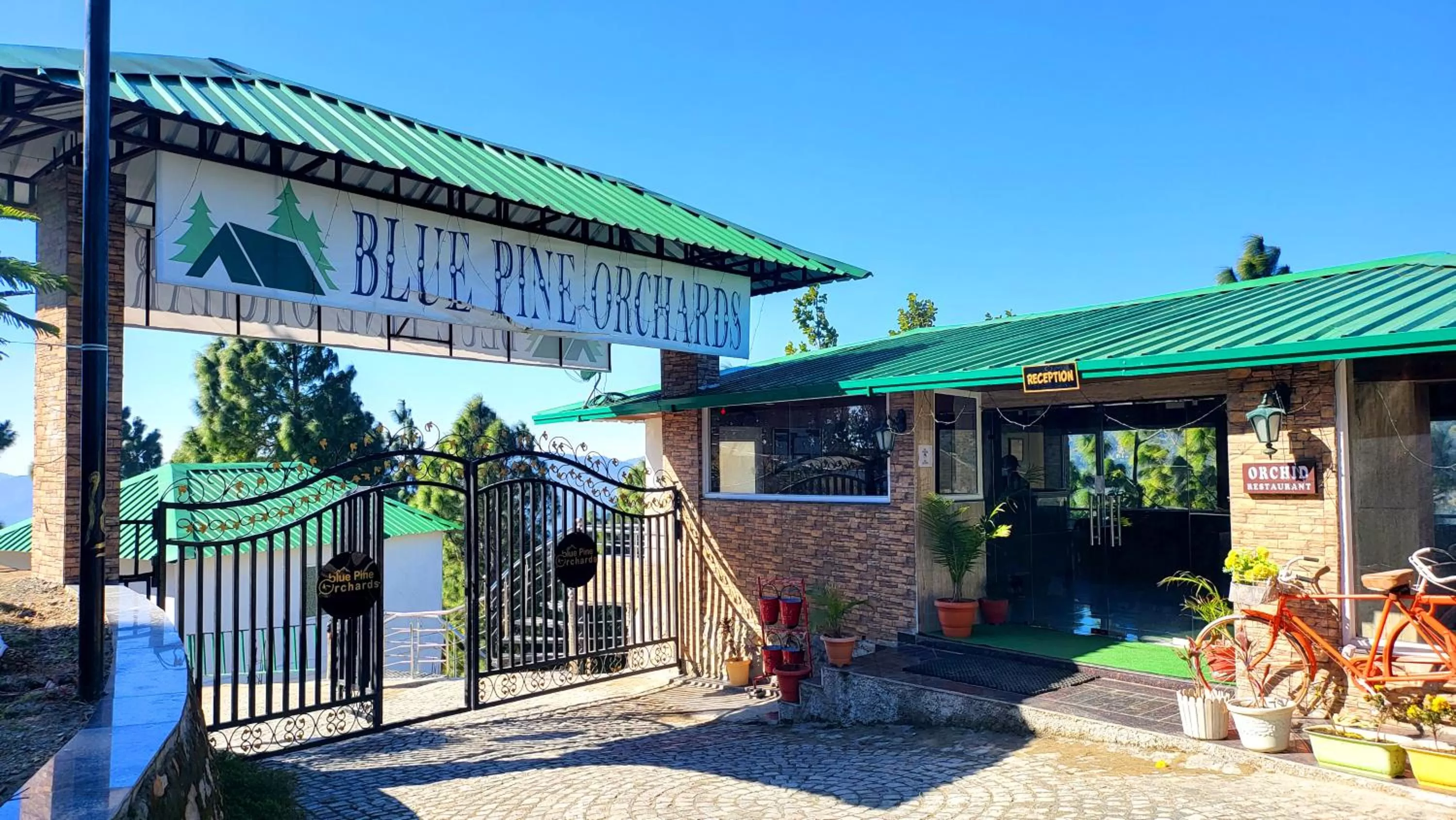 Restaurant/places to eat, Property Building in Blue Pine Orchards - Villas