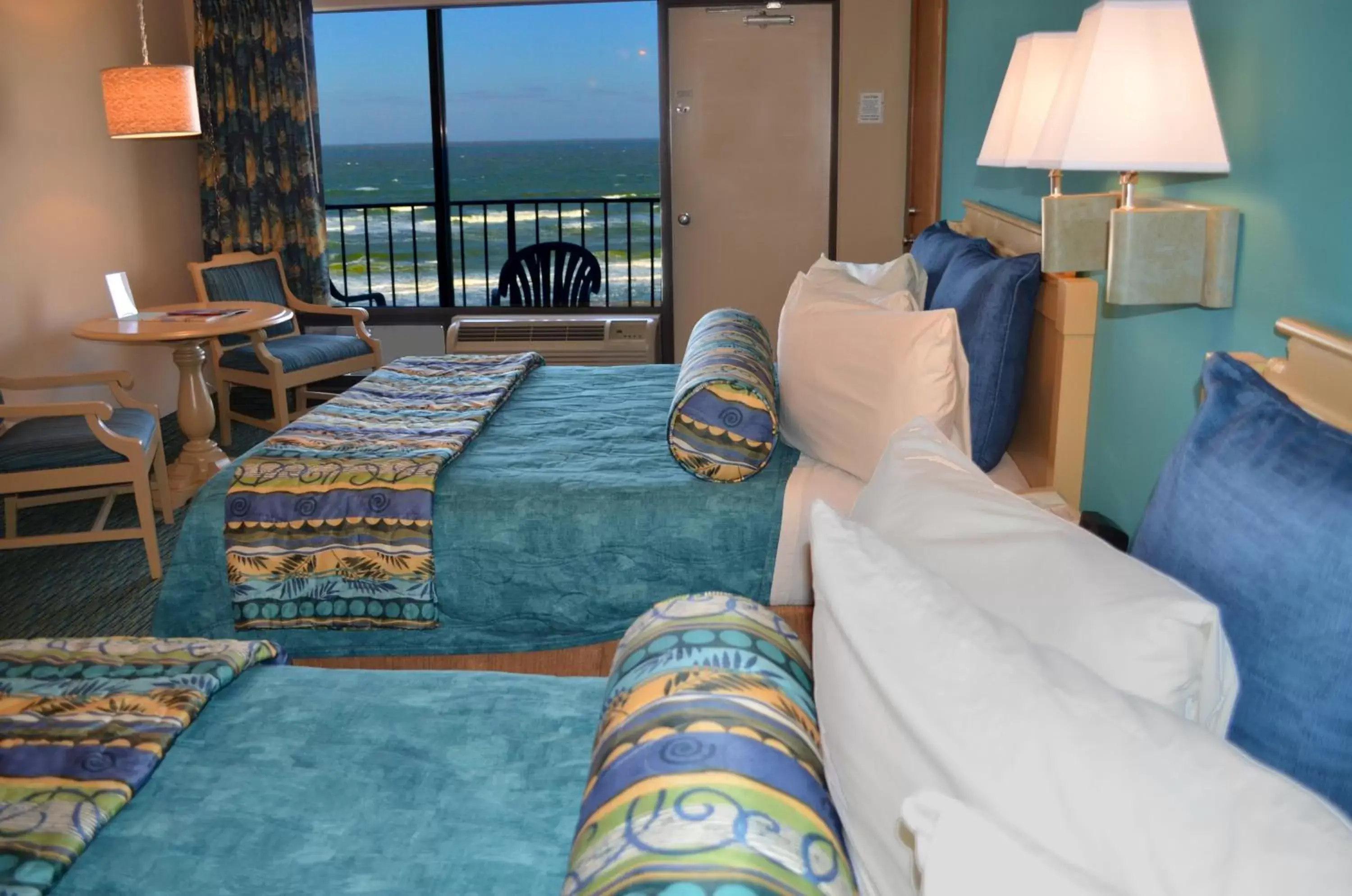 Seating Area in Sun Viking Lodge - Daytona Beach