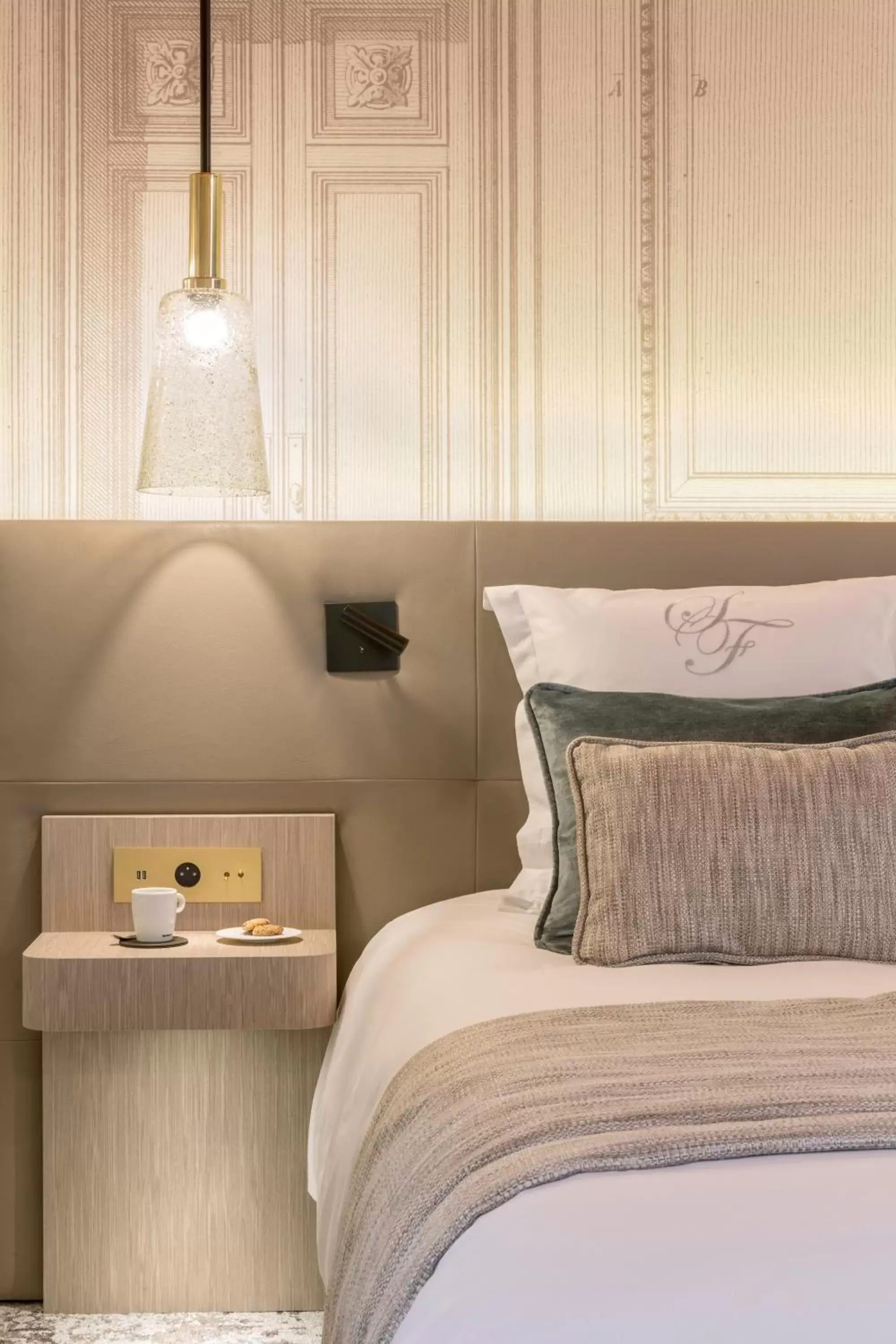 Bedroom, Bed in Hôtel & Spa Les Sept Fontaines Best Western Premier