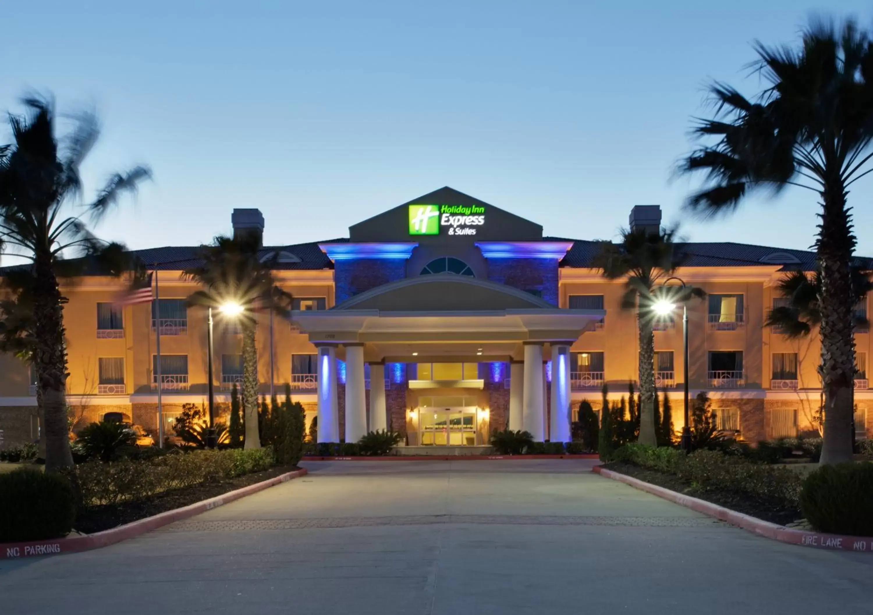 Property building in Holiday Inn Express Pearland by IHG Property building in Holiday Inn Express Pearland by IHG