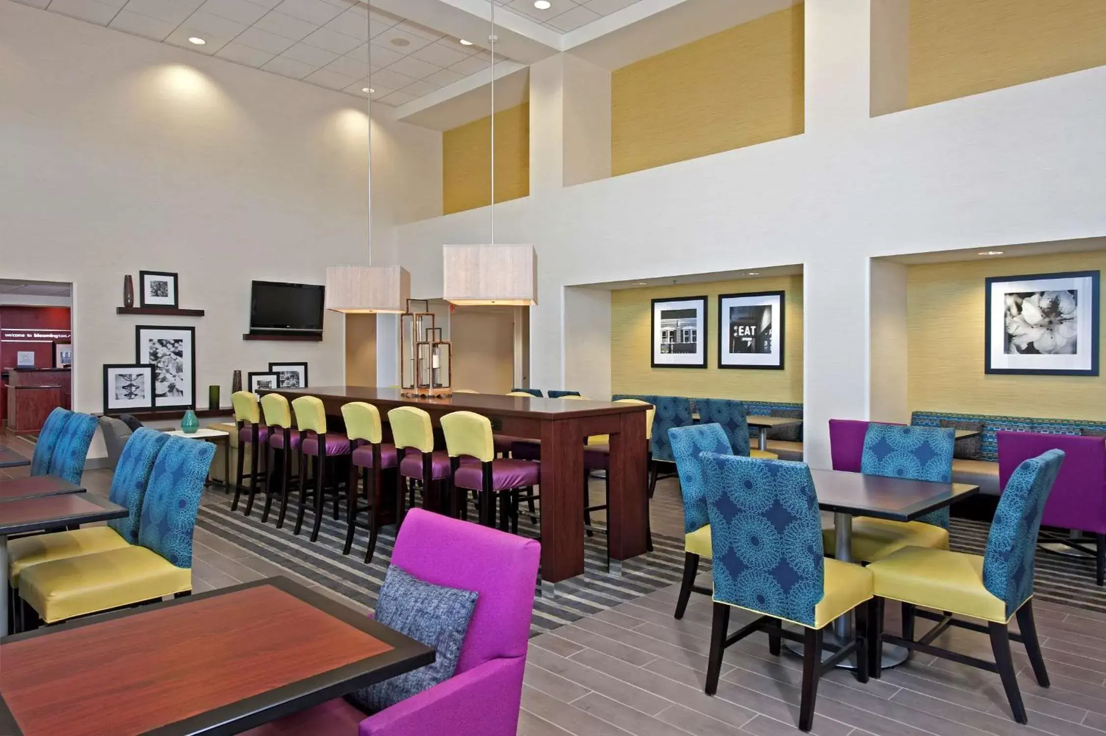 Lobby or reception, Restaurant/Places to Eat in Hampton Inn & Suites Bloomington Normal