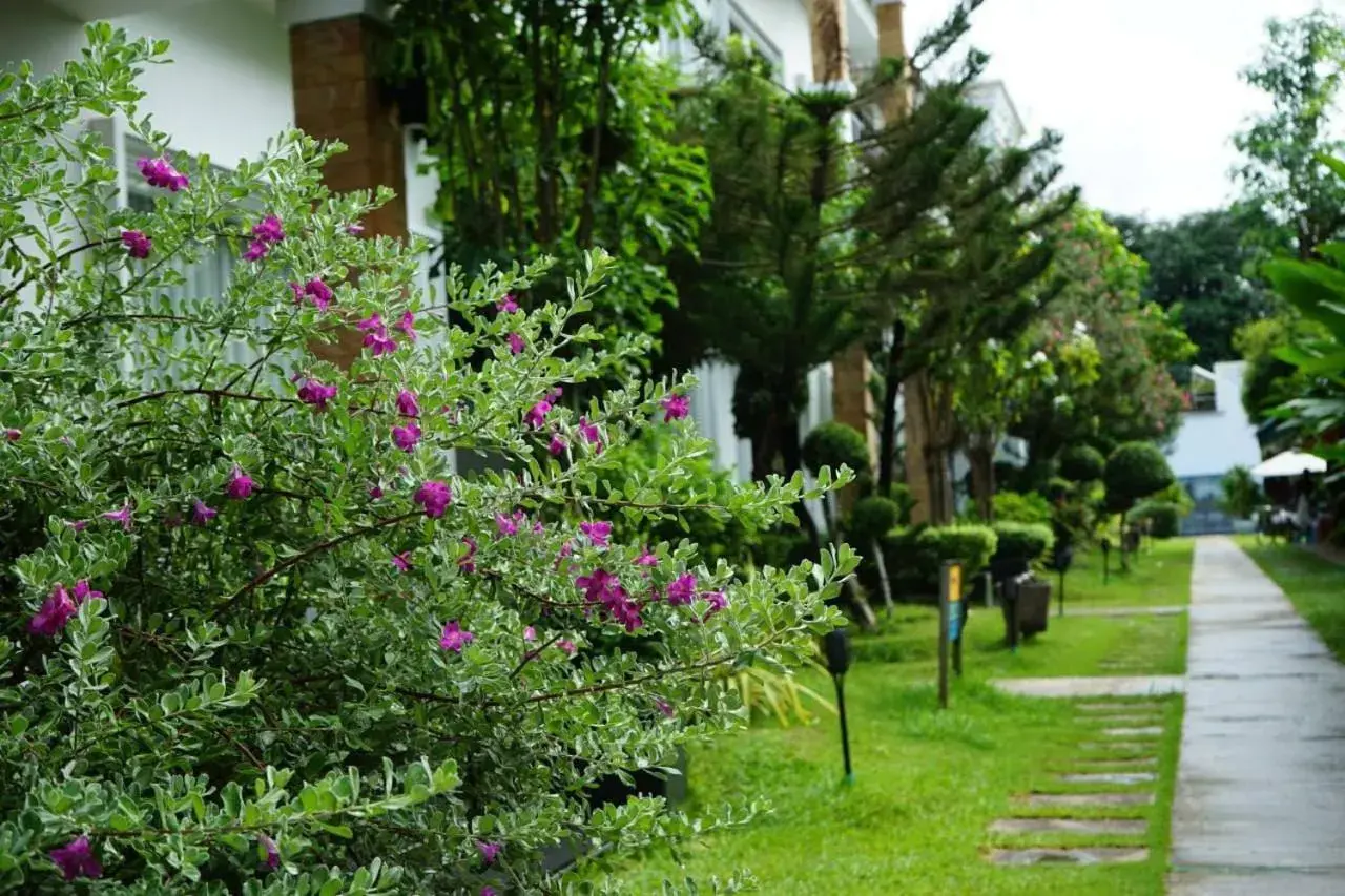 Garden in Vimean Sovannaphoum Resort