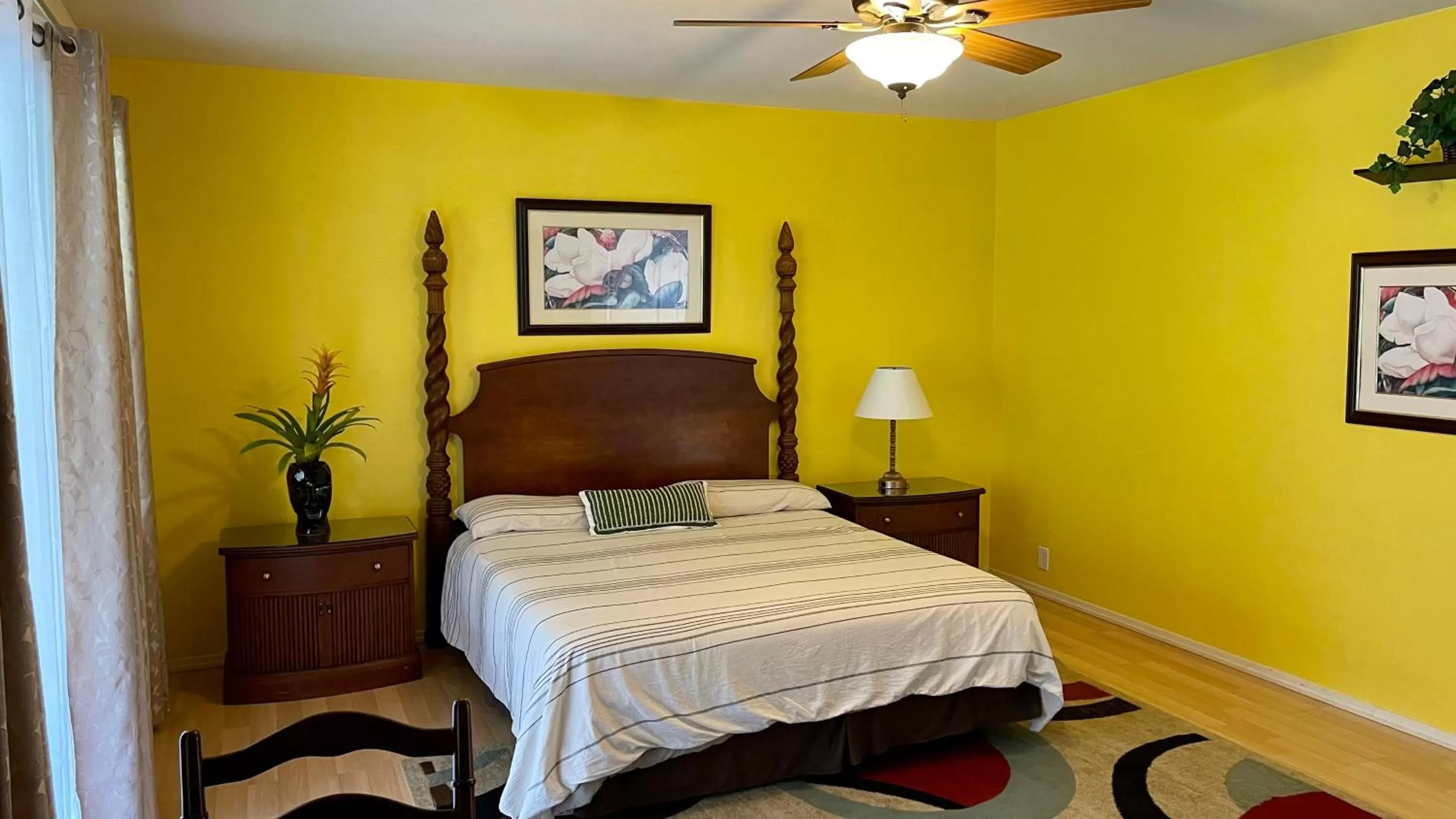 Photo of the whole room, Bed in Volcano Forest Inn