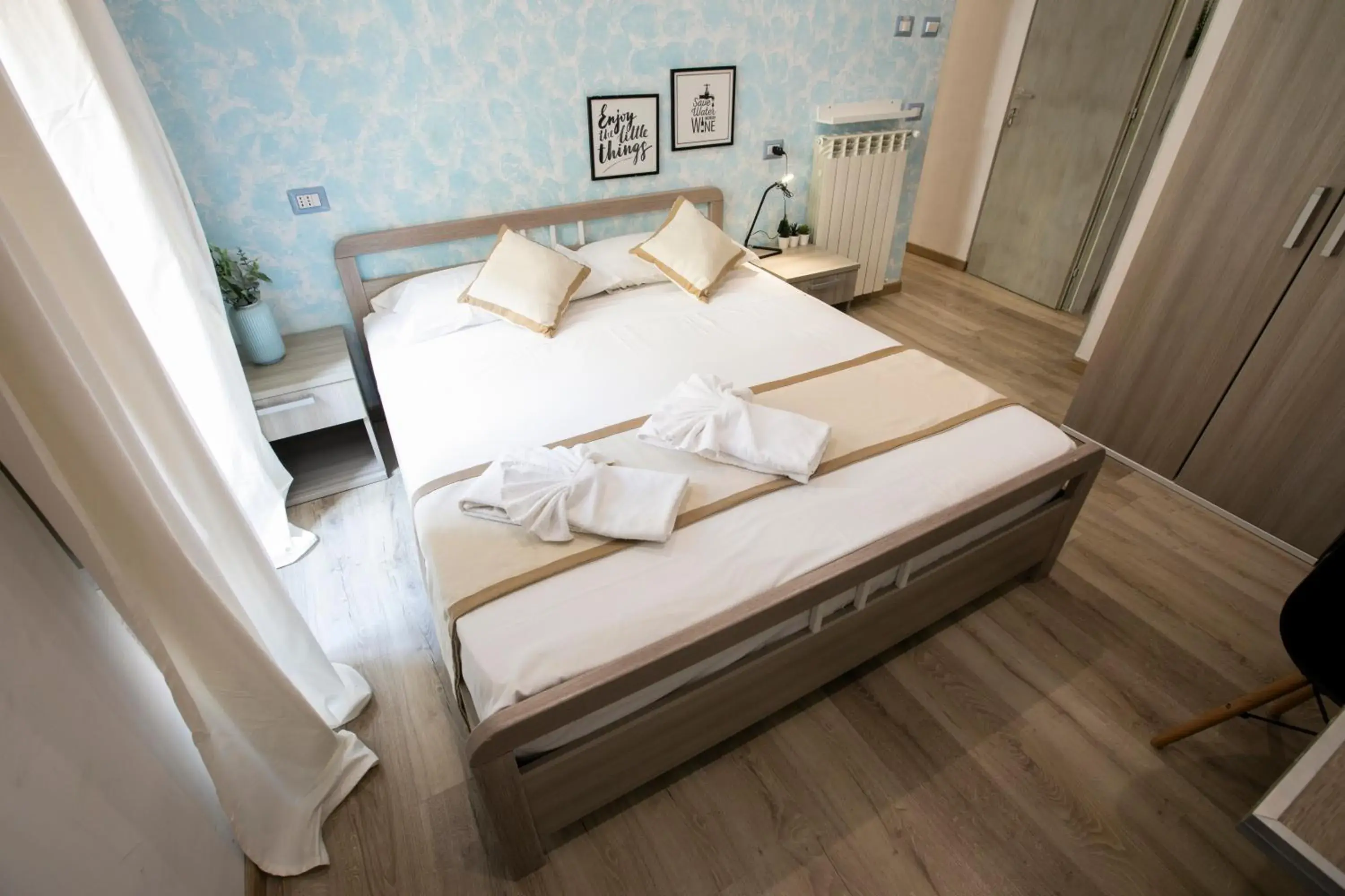 Bedroom, Bed in La Vite Vaticana