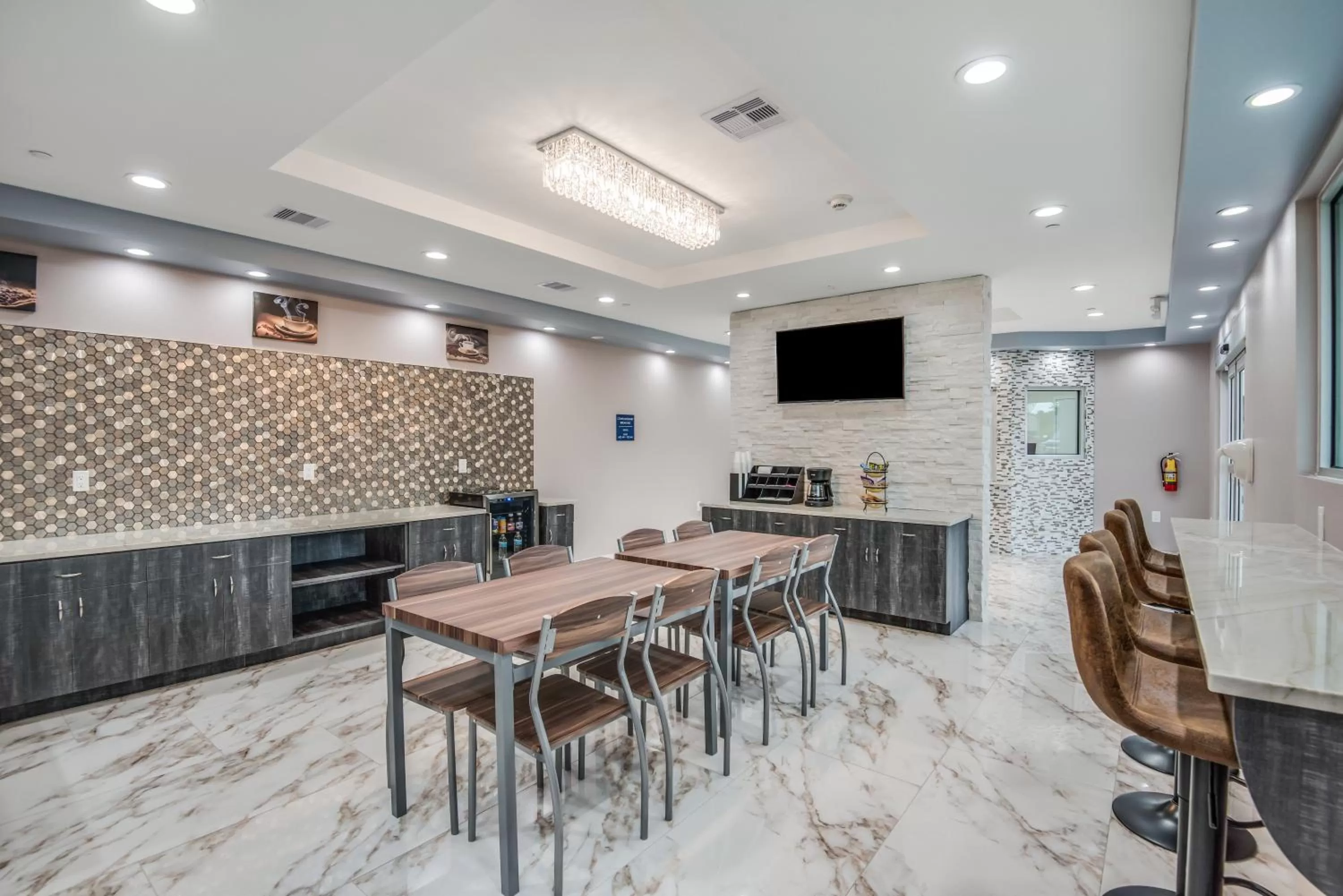 Breakfast in Americas Best Value Inn & Suites Houston at Hwy 6