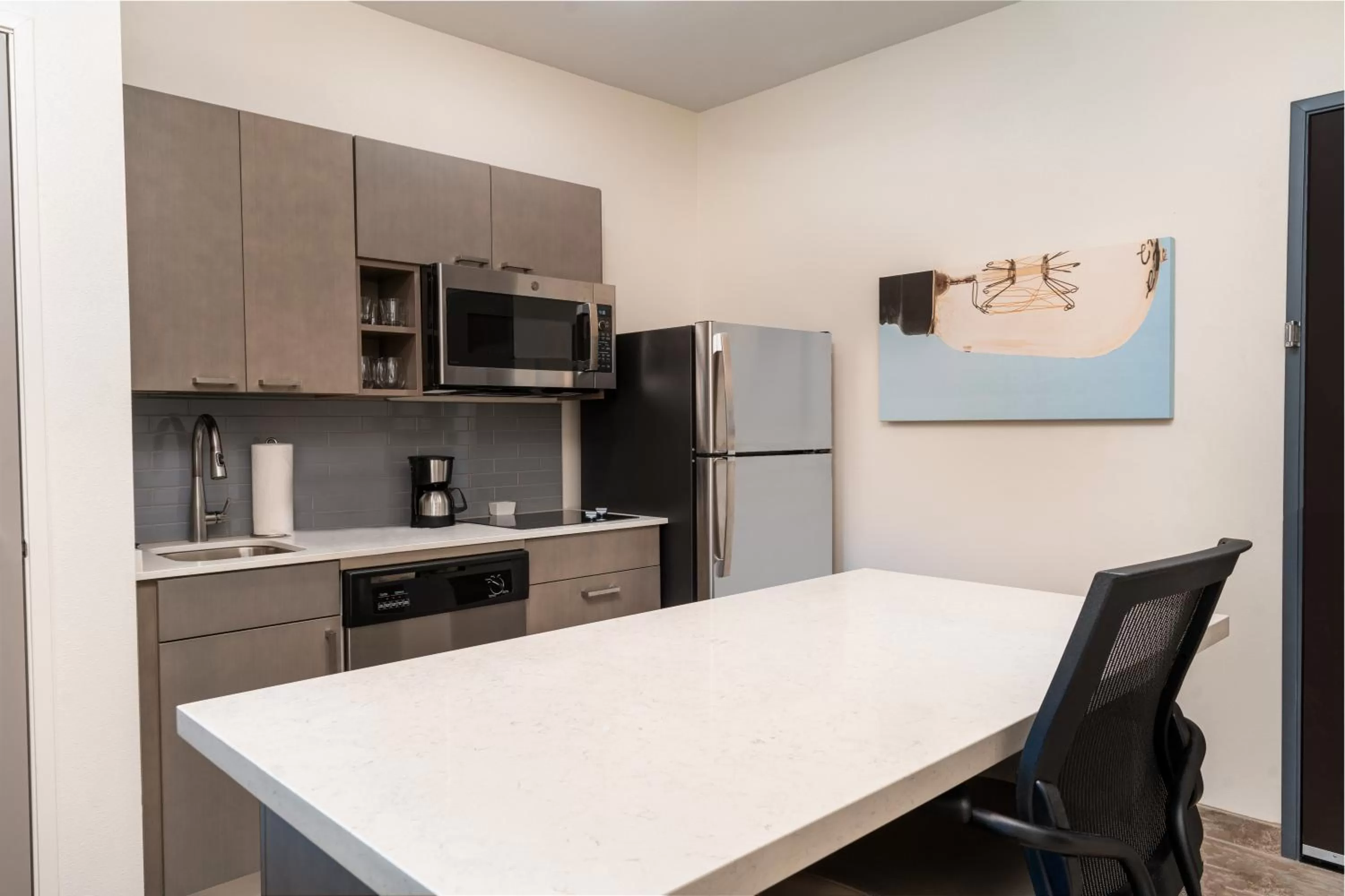 Kitchen or kitchenette in Hyatt House Nashville Airport