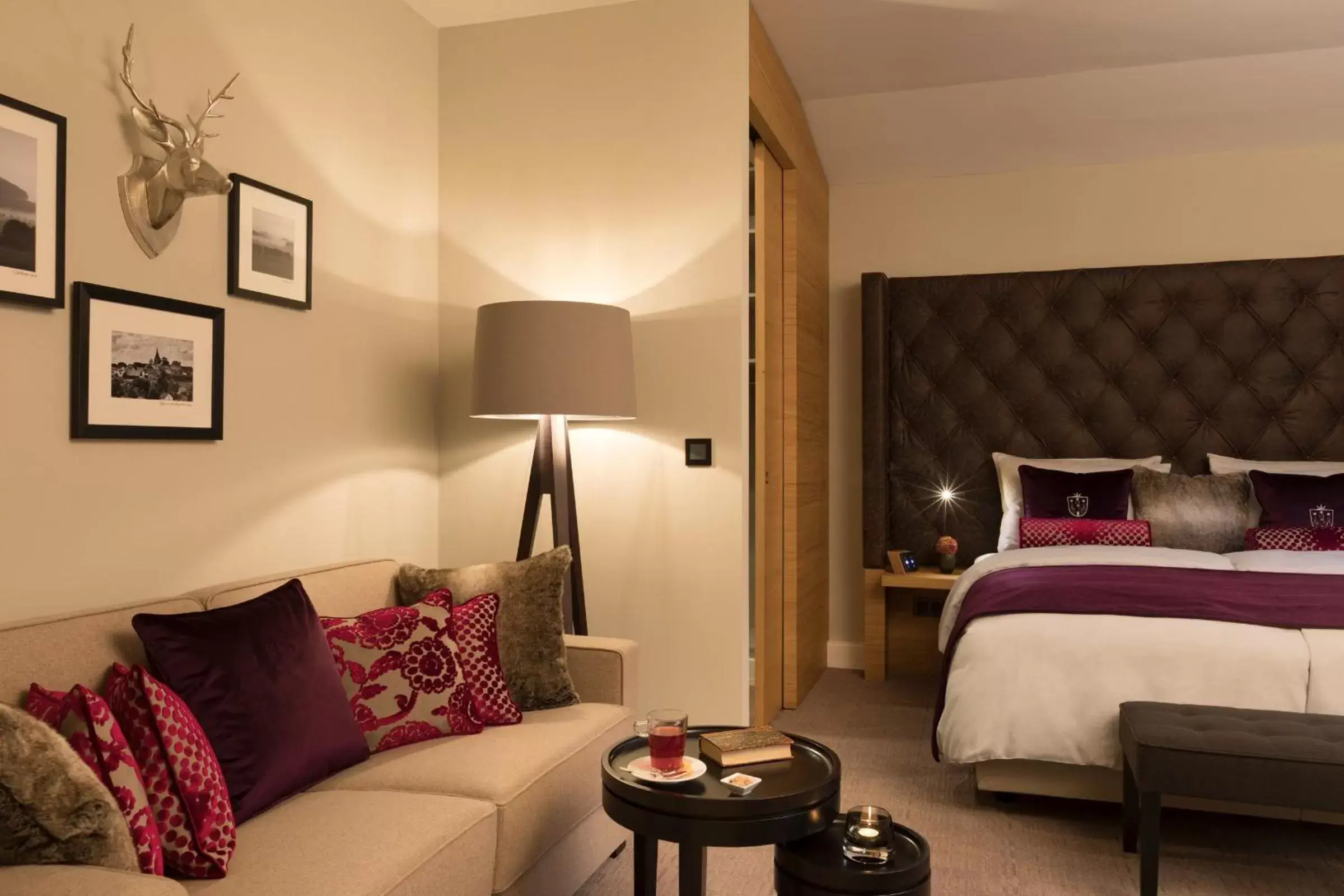 Suite in Hotel Brunnenhaus Schloss Landau Suite in Hotel Brunnenhaus Schloss Landau