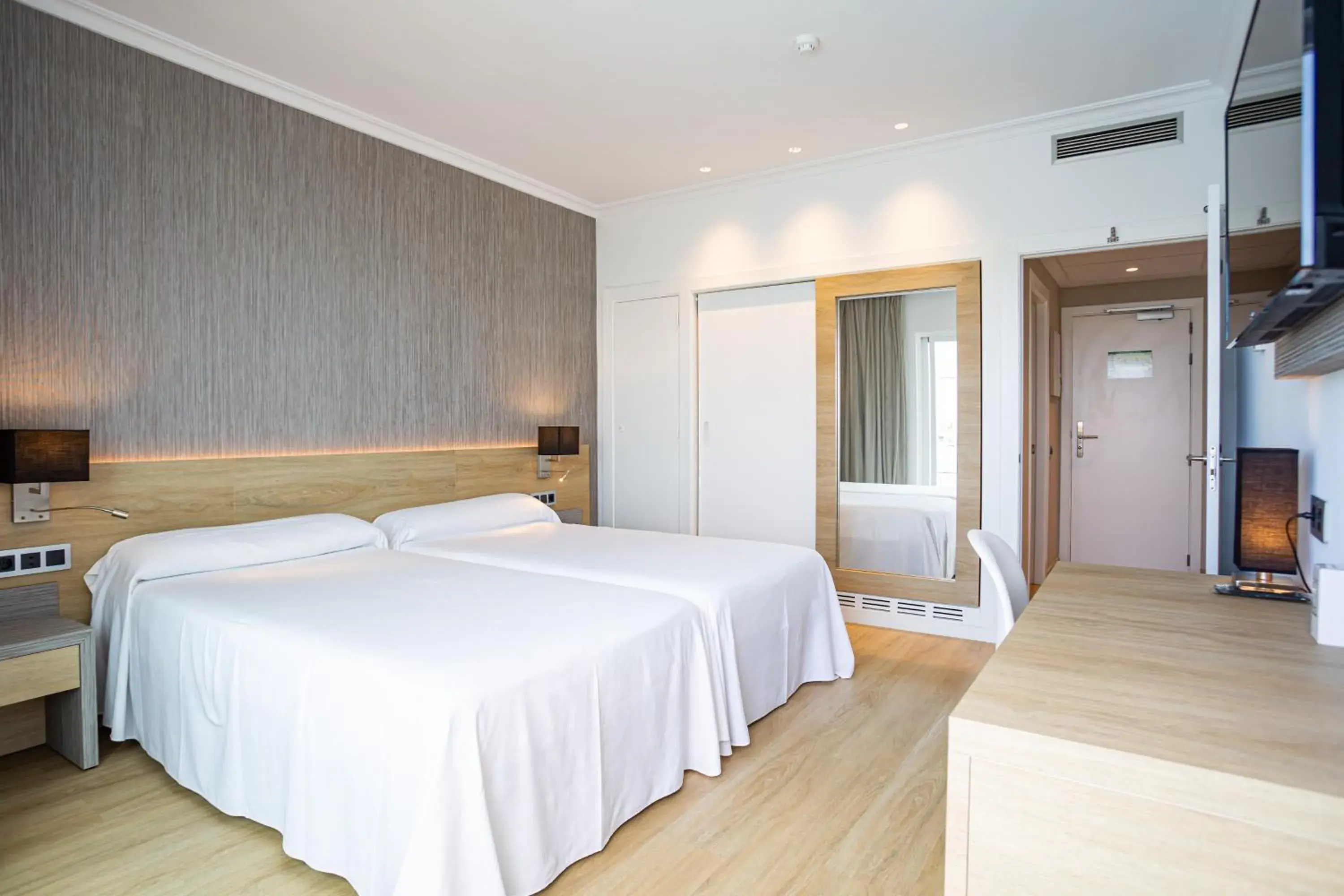 Bedroom, Bed in Hotel Simbad Ibiza & Spa