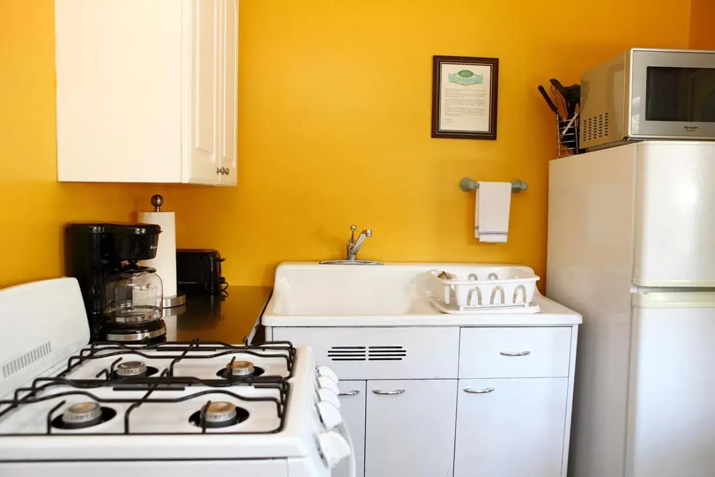 Kitchen or kitchenette, Kitchen/Kitchenette in The Pines Cottages