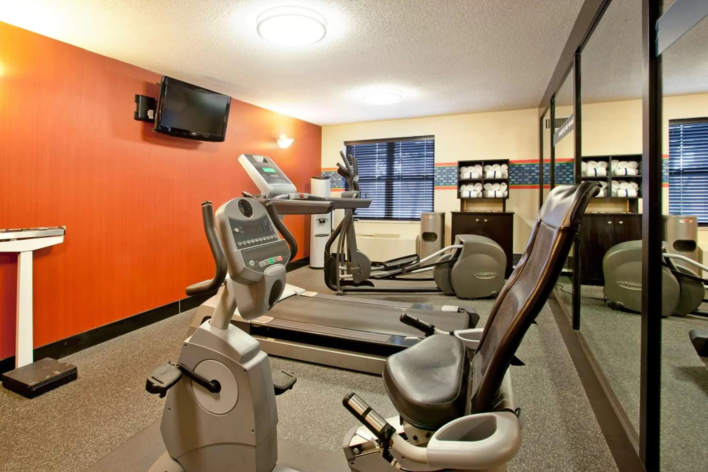 Fitness centre/facilities, Fitness Center/Facilities in Hampton Inn & Suites Cleveland-Independence