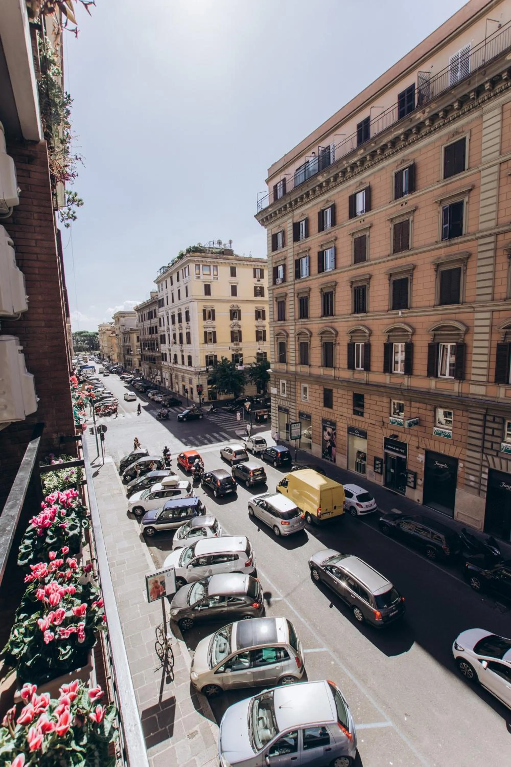 Street view in Regolo Rooms Vaticano