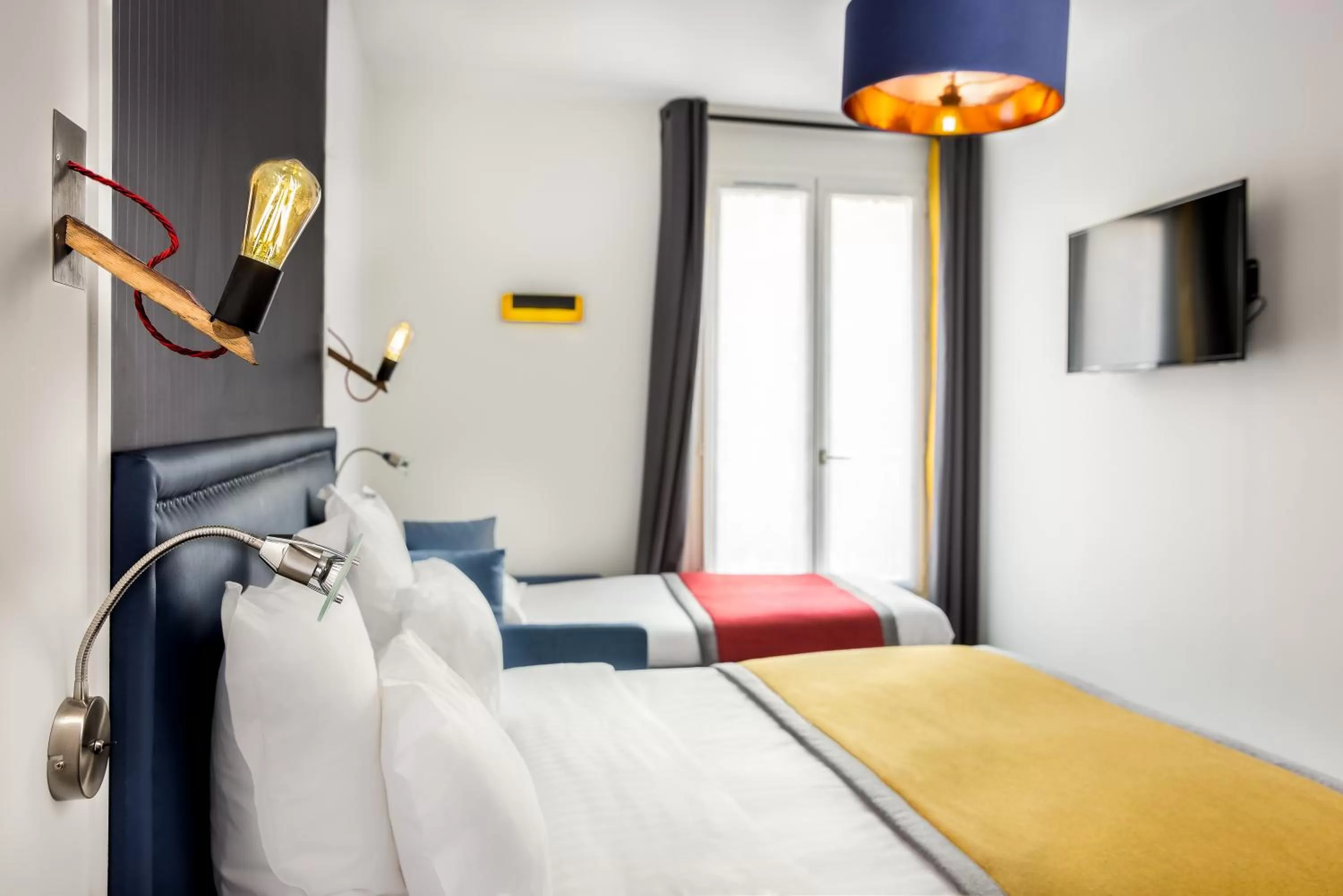 Bed in Hôtel Clarisse