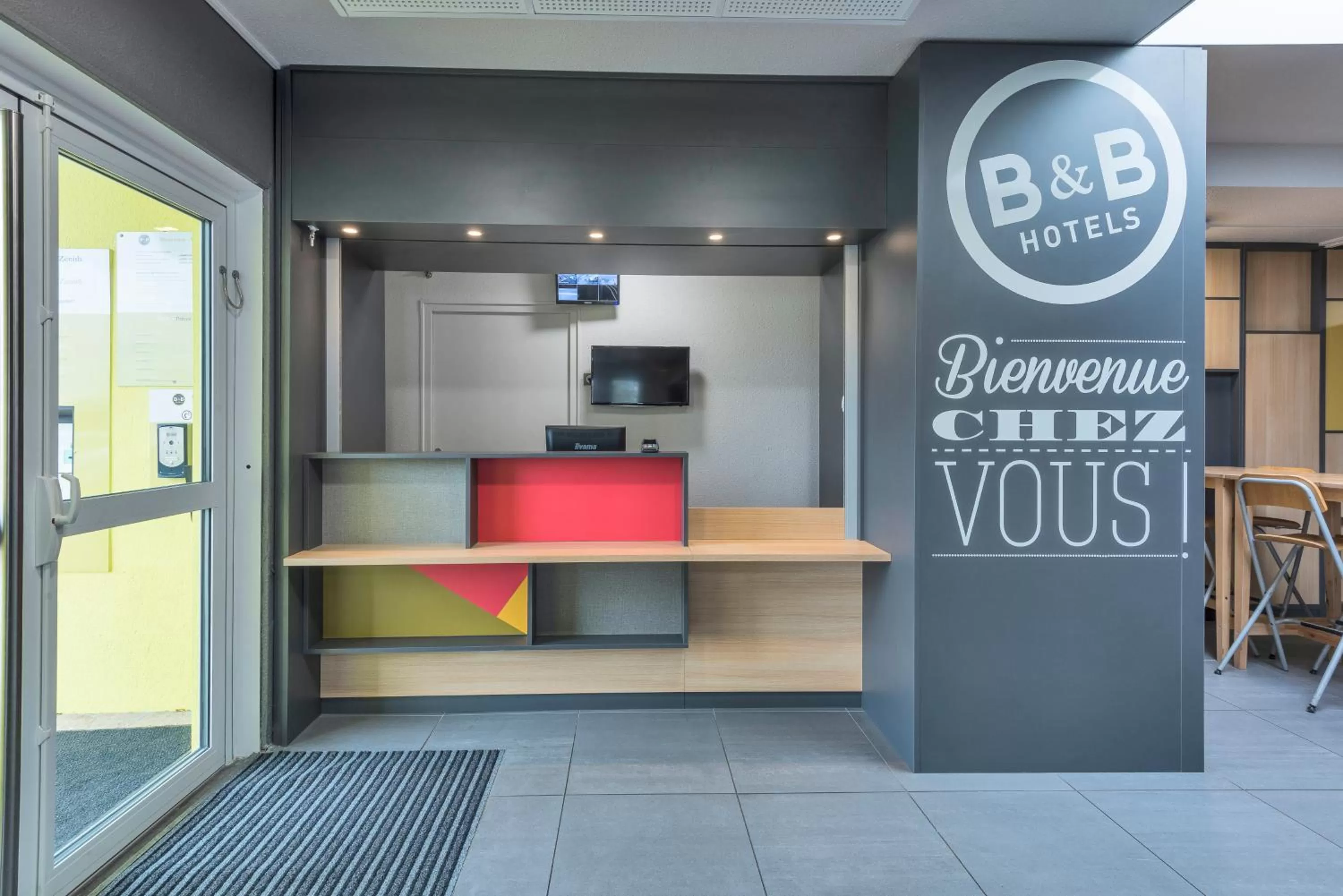 Lobby or reception in B&B HOTEL Dijon Nord Zénith