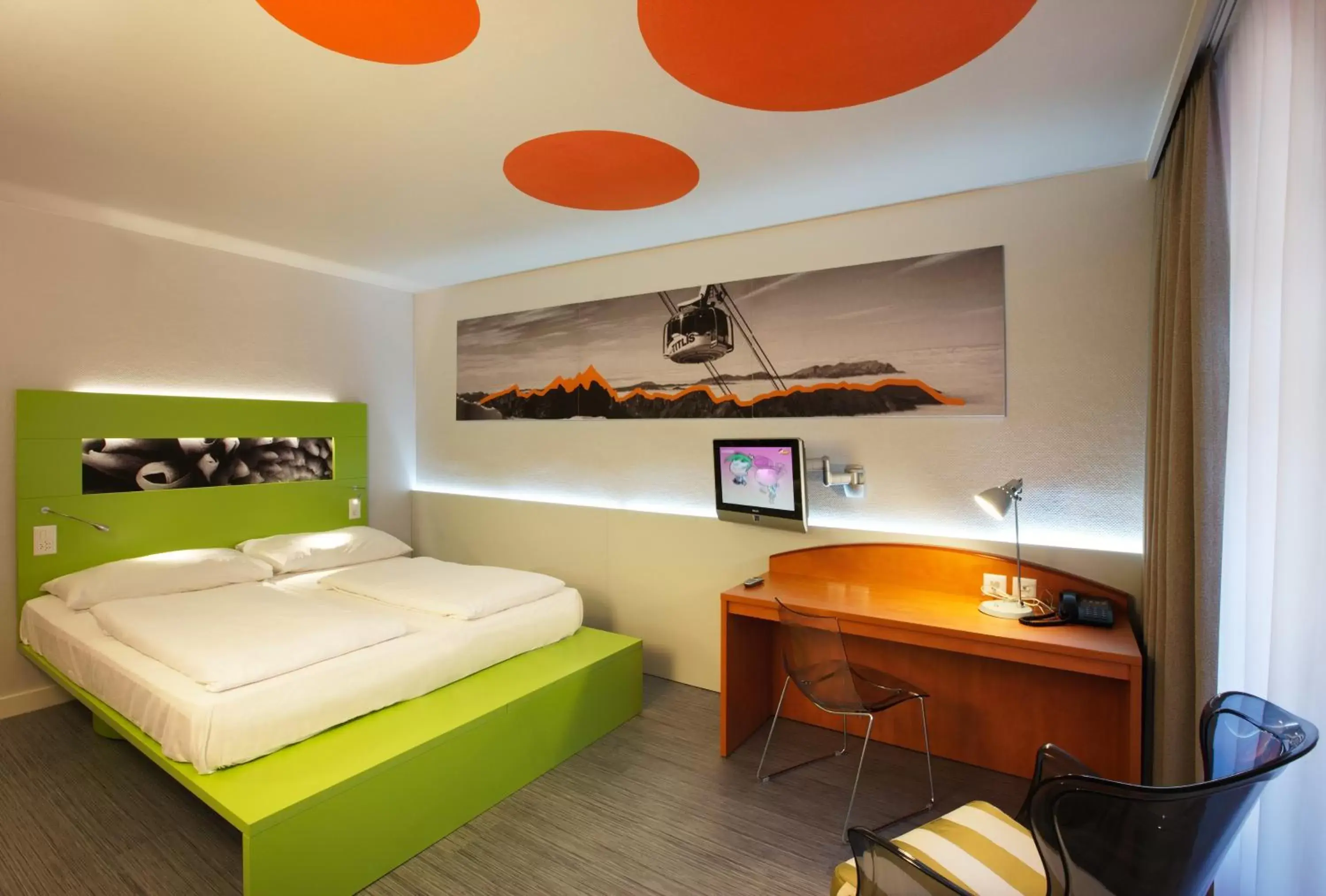 Photo of the whole room, Bed in ibis Styles Luzern