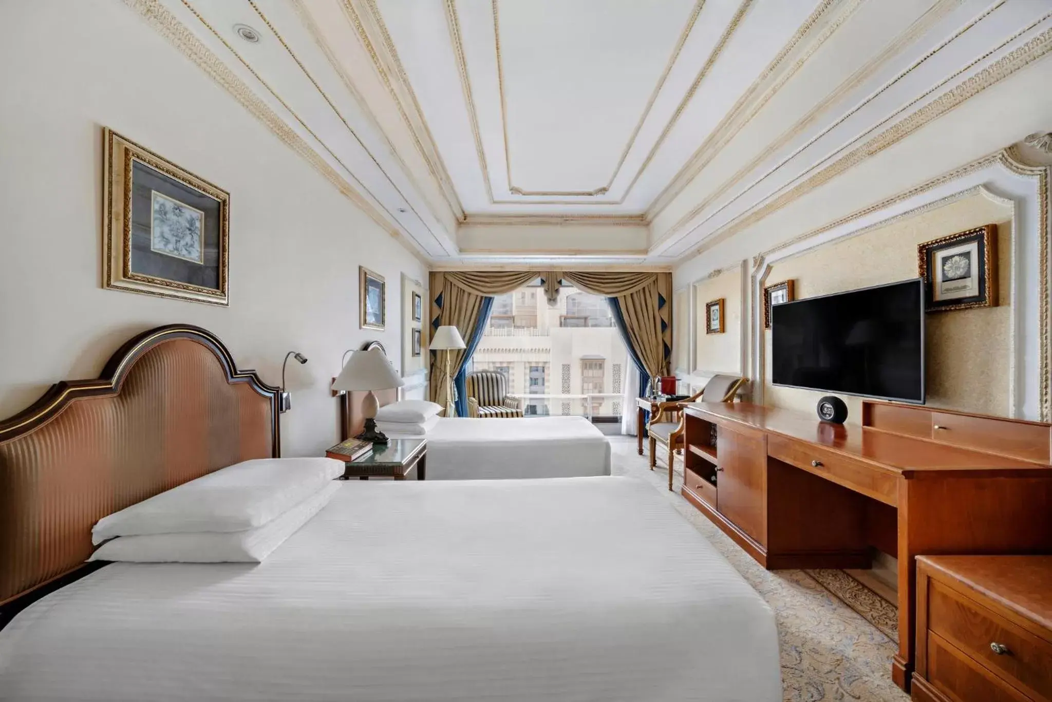 Classic Twin Room with City View - Club Floor in InterContinental Dar Al Tawhid Makkah by IHG Classic Twin Room with City View - Club Floor in InterContinental Dar Al Tawhid Makkah by IHG