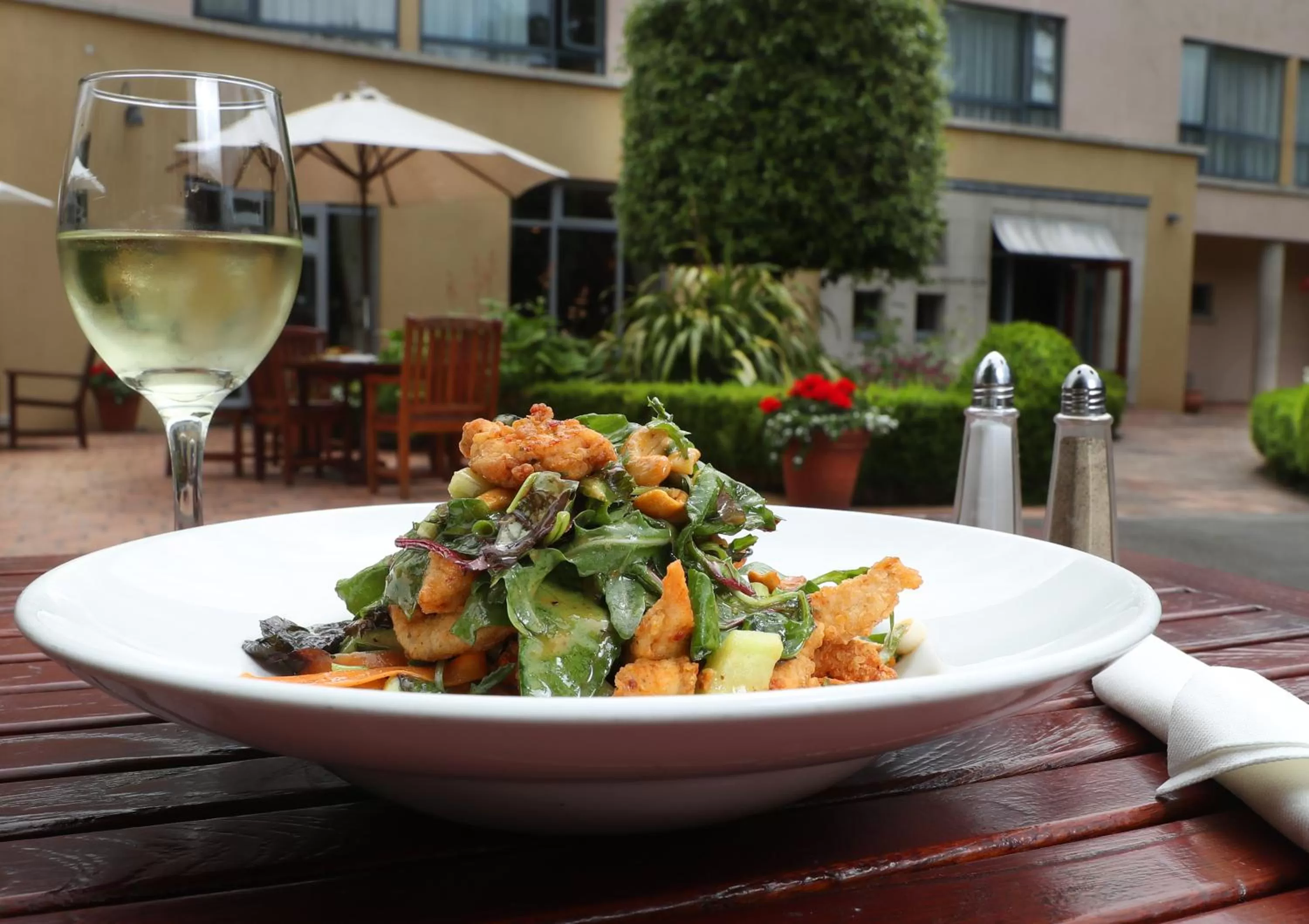 Garden in Ballymascanlon Hotel and Golf Resort