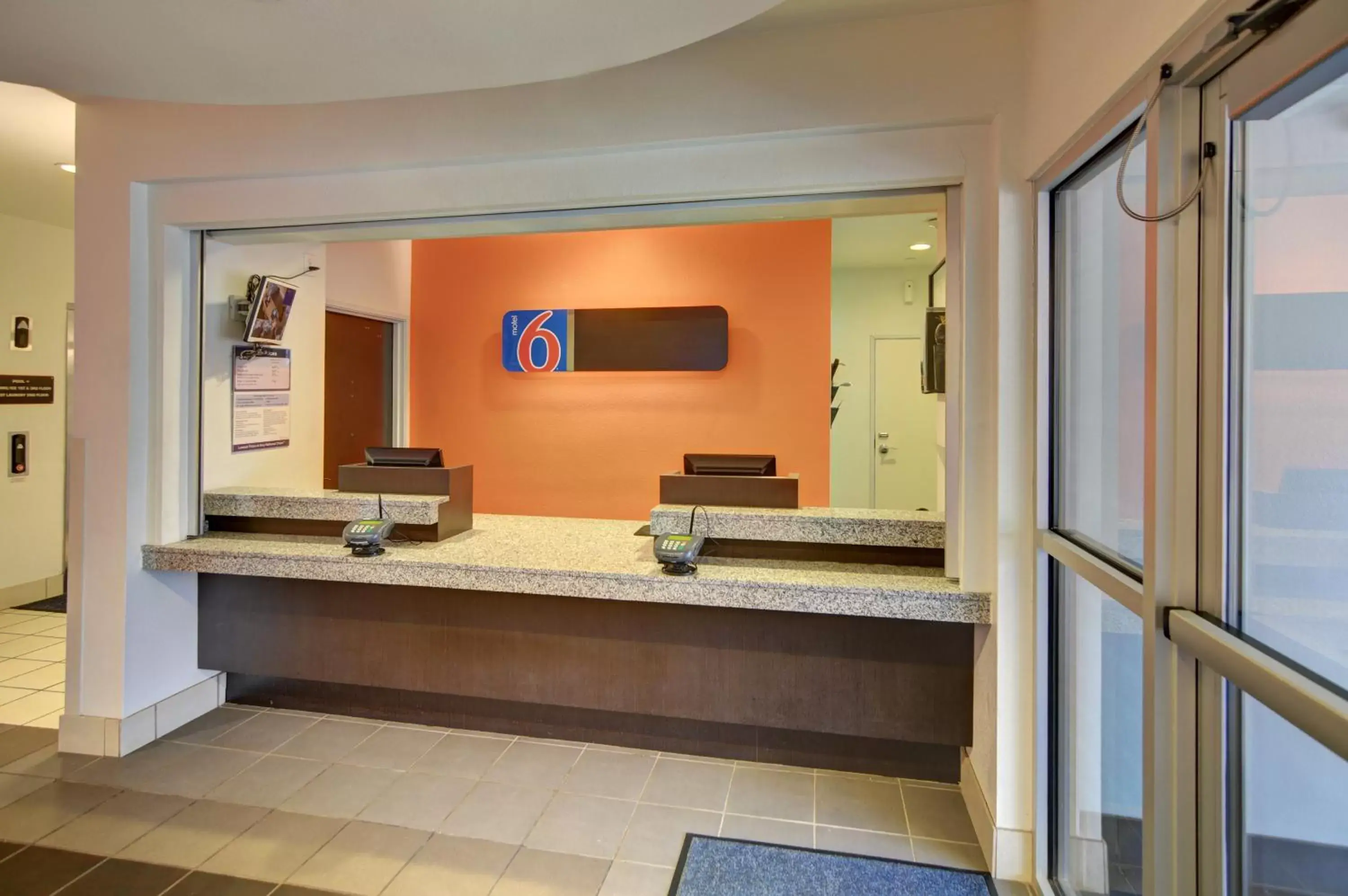 Lobby or reception, Lobby/Reception in Motel 6-Roanoke, TX - Northlake - Speedway