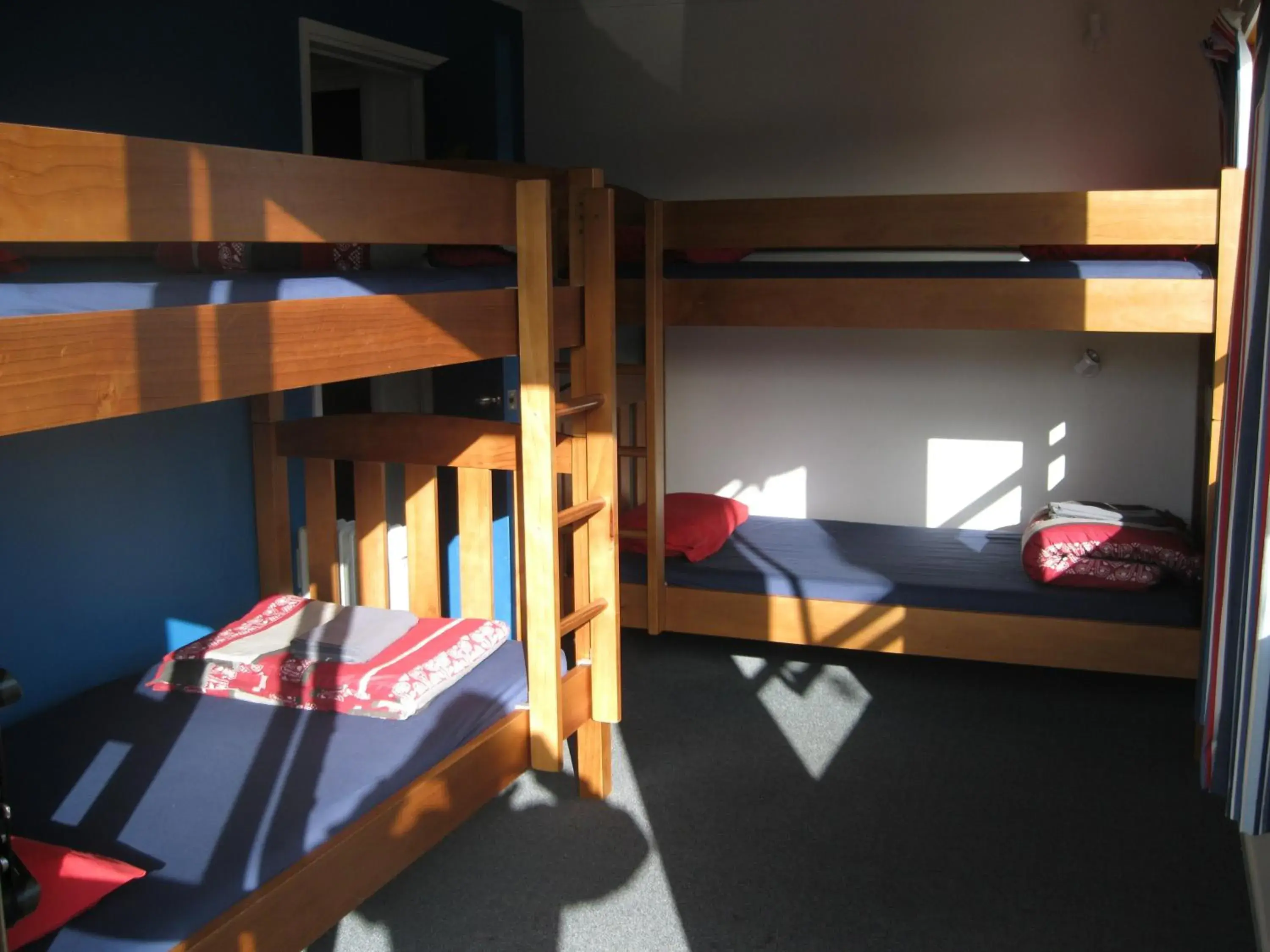 Bed, Bunk Bed in Tasman Bay Backpackers