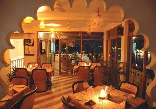 Restaurant/Places to Eat in Jaiwana Haveli