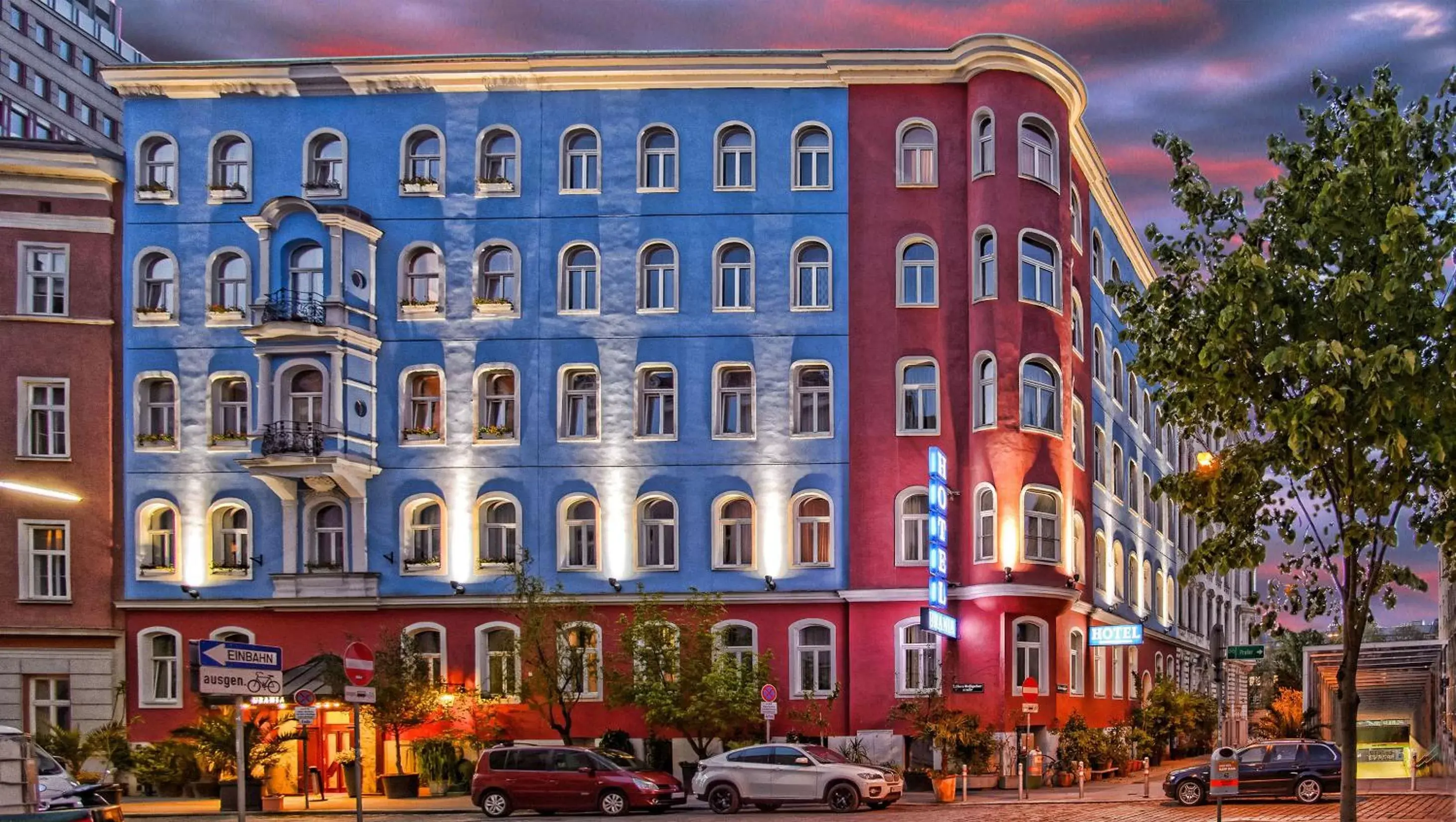 Facade/entrance, Property Building in Hotel Urania