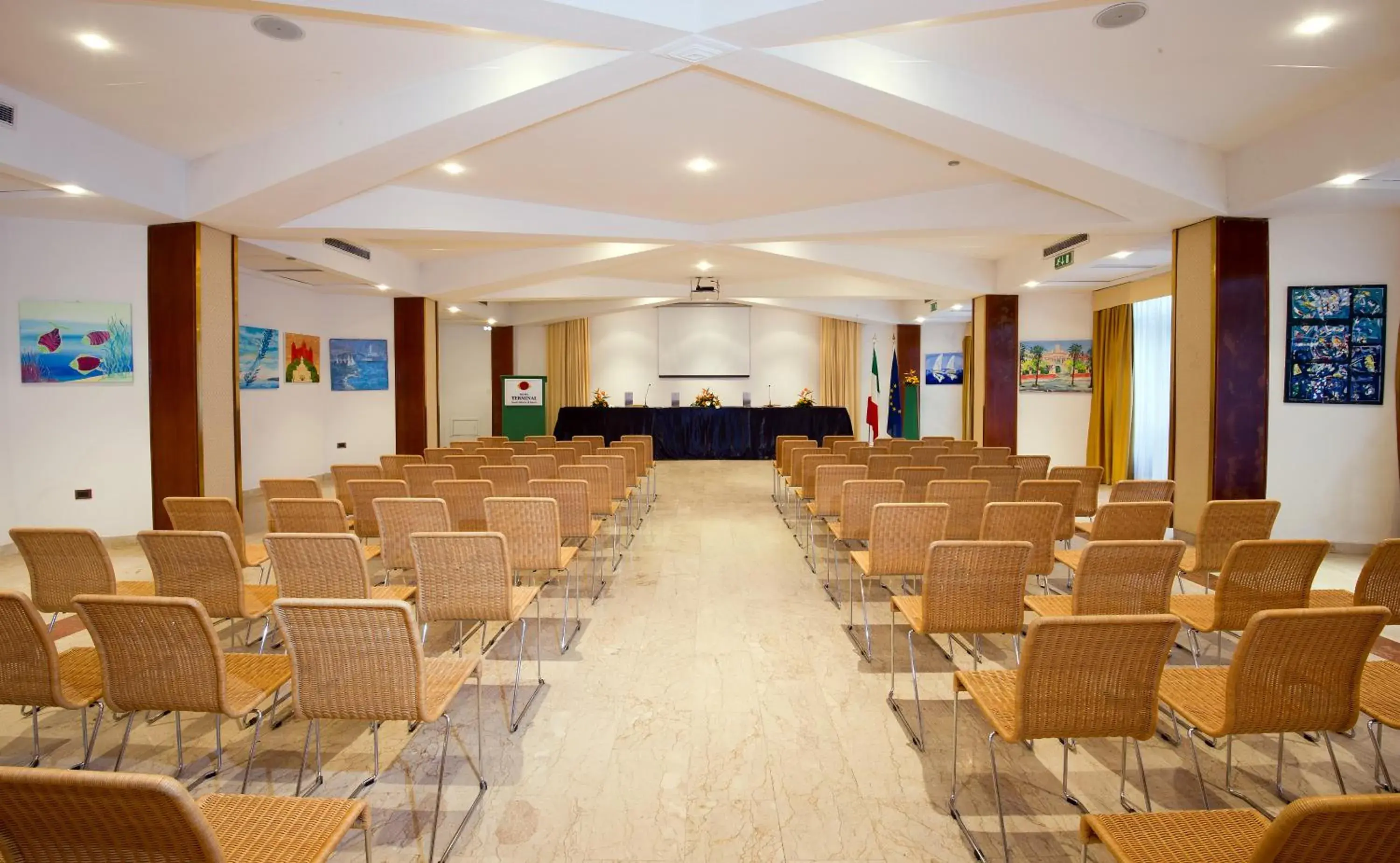 Business facilities, Banquet Facilities in Hotel Terminal - Caroli Hotels