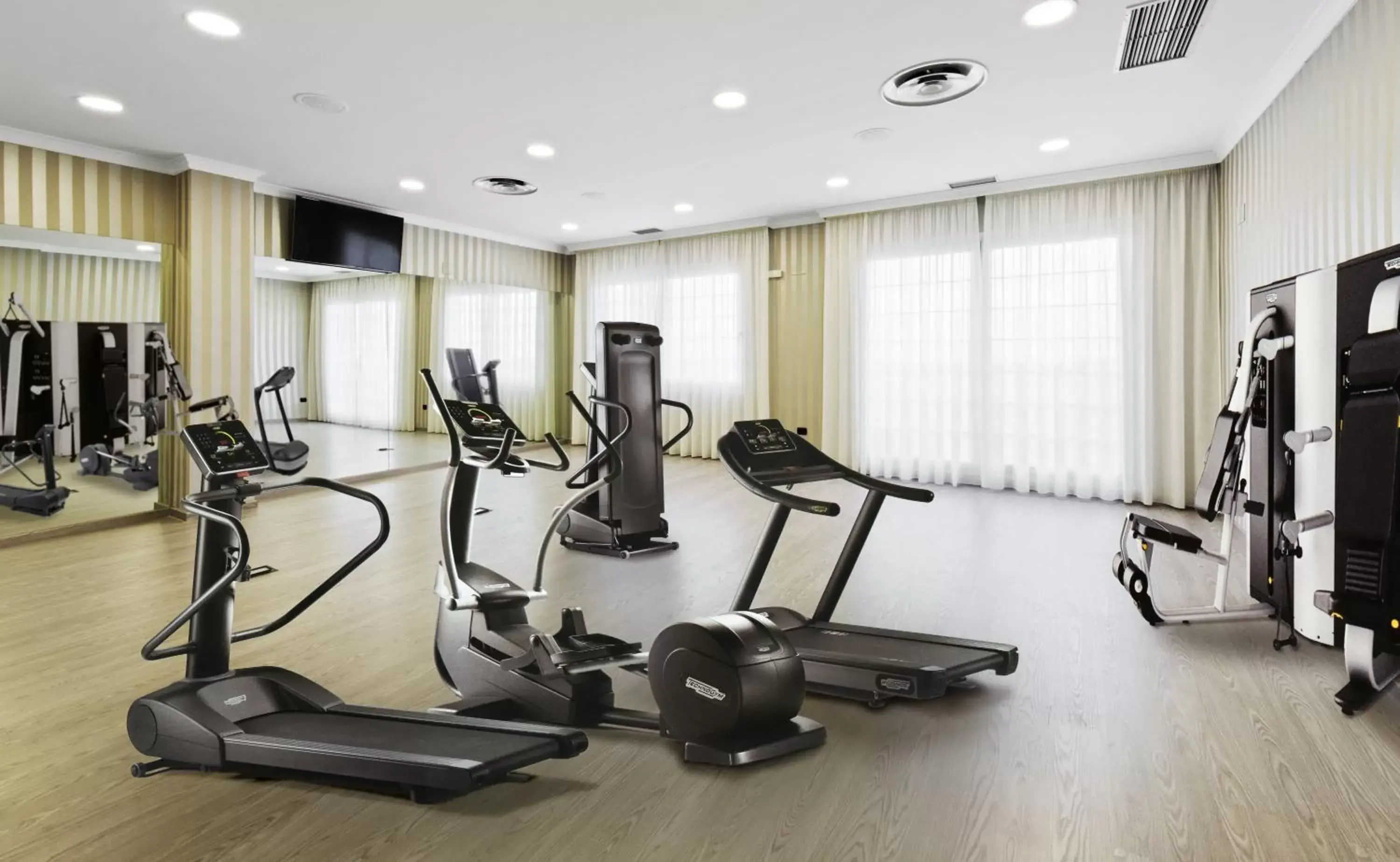 Fitness centre/facilities, Fitness Center/Facilities in Elba Motril Beach & Business Hotel