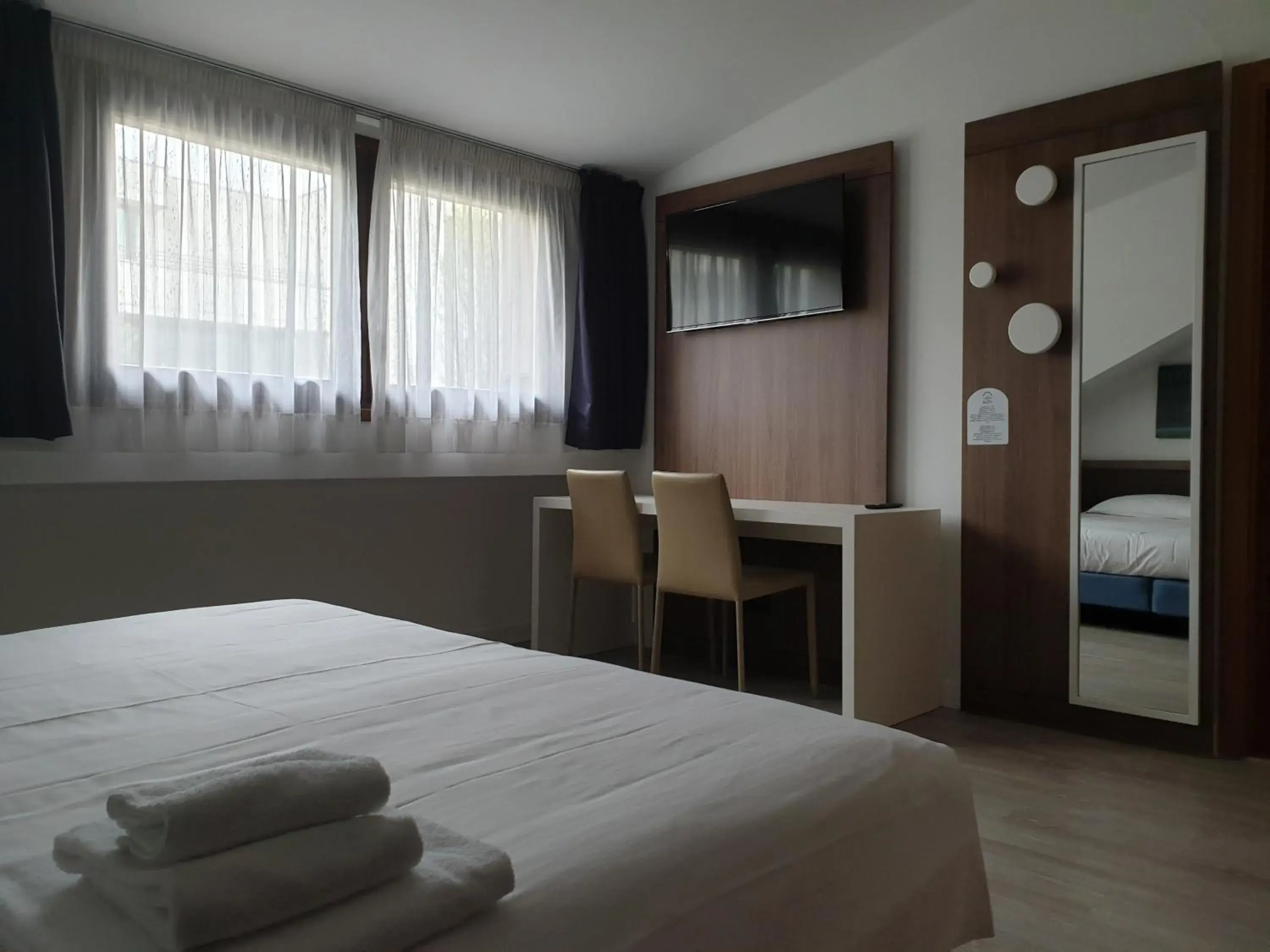 Bed in Albergo Delle Alpi Bed in Albergo Delle Alpi