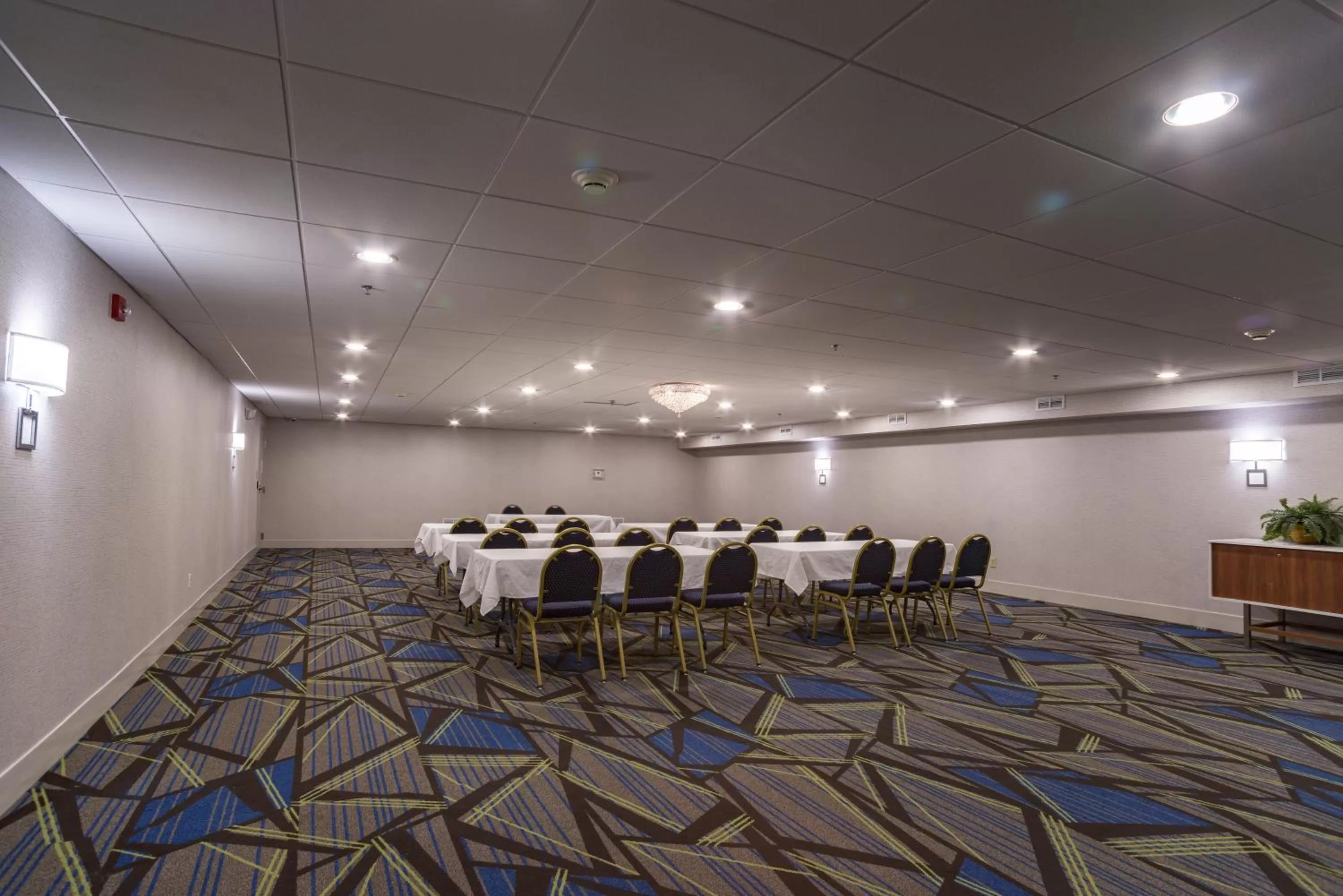 Meeting/conference room in Holiday Inn Express Branford-New Haven by IHG