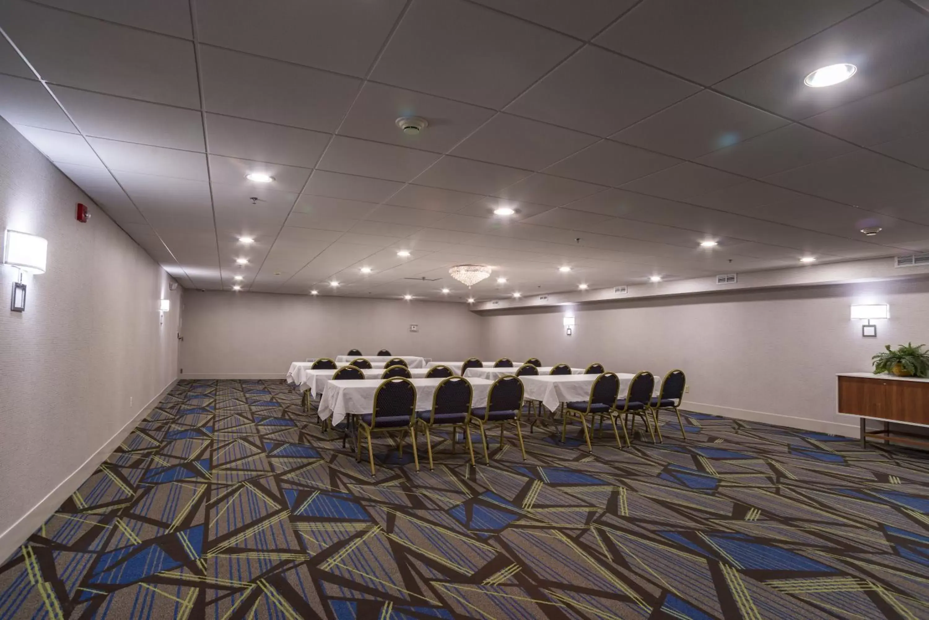 Meeting/conference room in Holiday Inn Express Branford-New Haven, an IHG Hotel