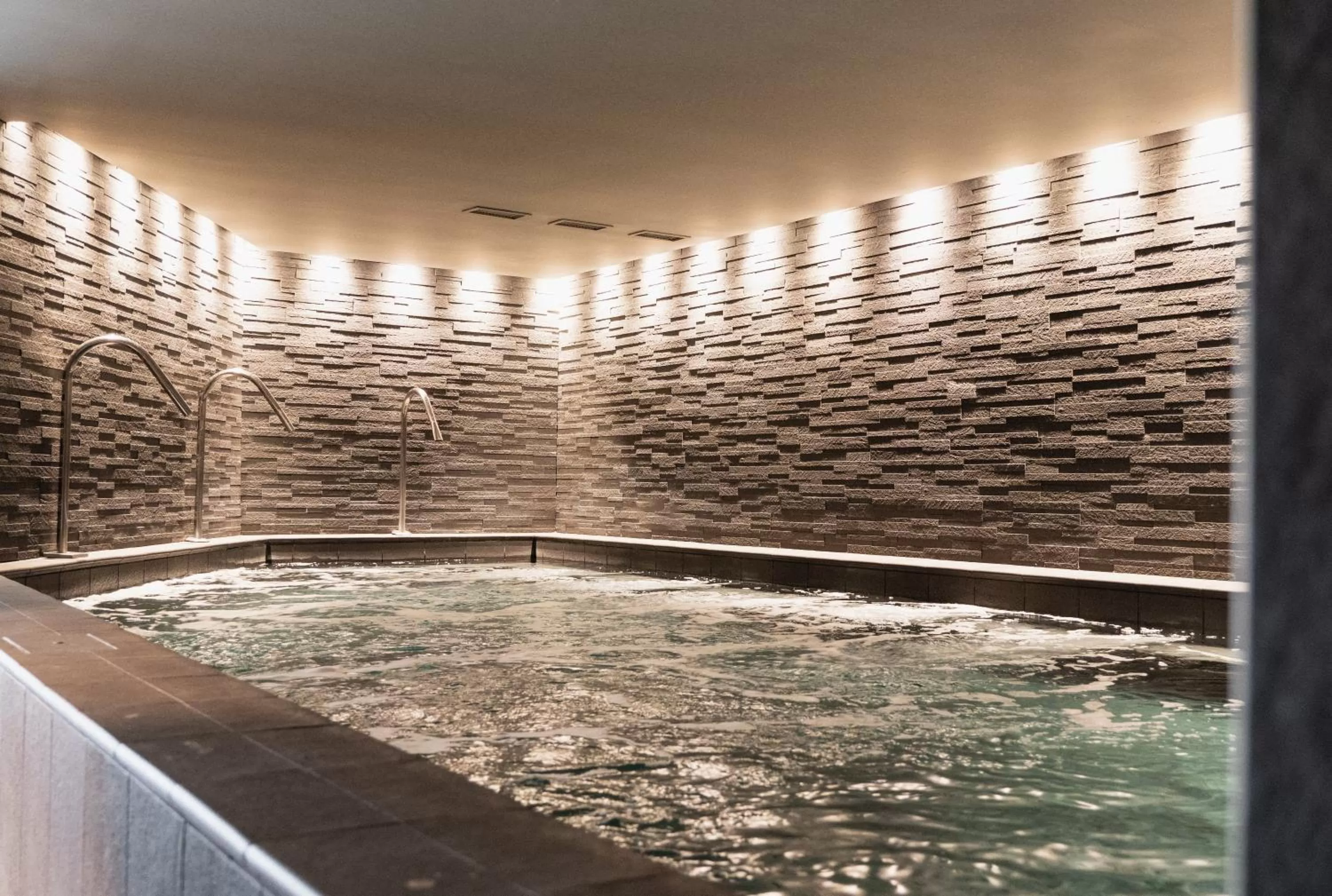 Swimming pool in L'Alpaga, a Beaumier hotel