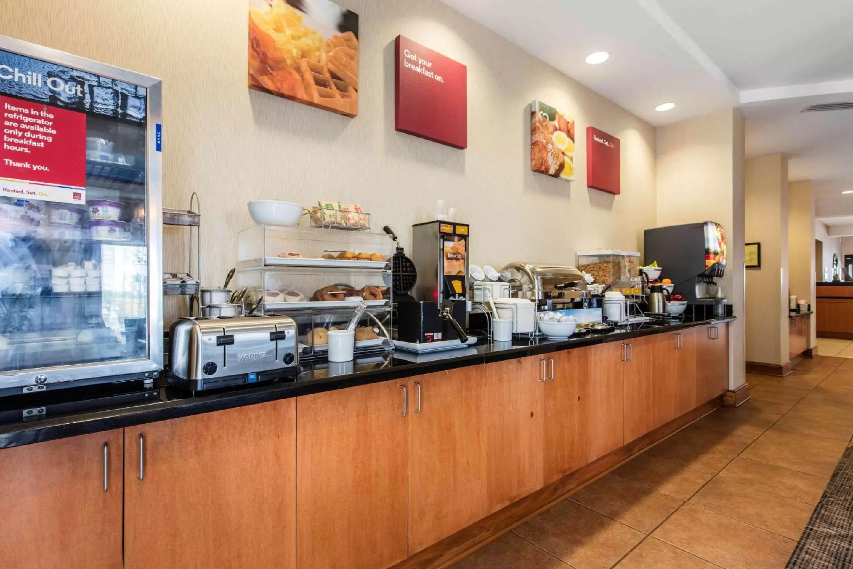 Restaurant/Places to Eat in Comfort Suites Murfreesboro