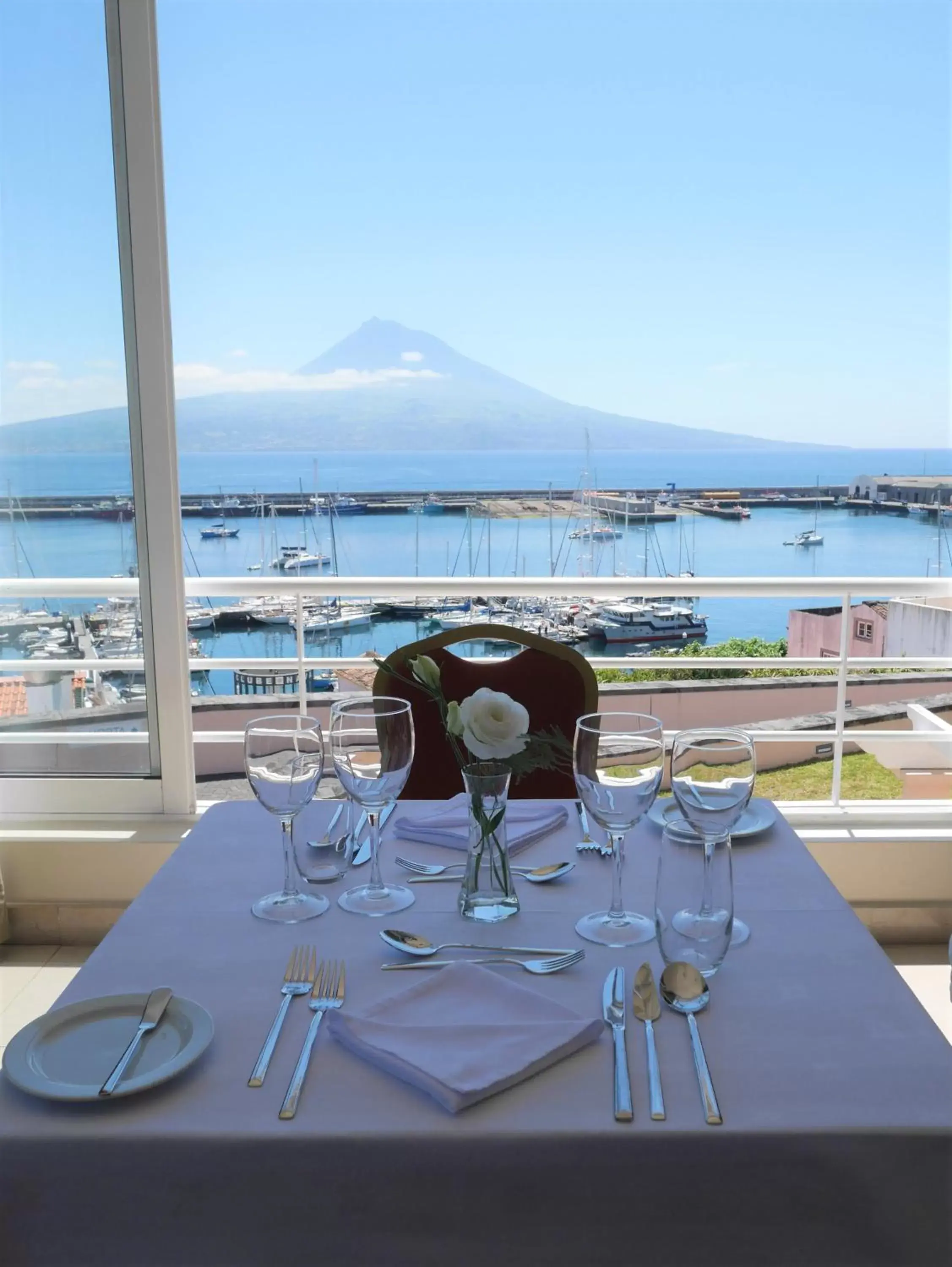 Restaurant/places to eat in Azoris Faial Garden – Resort Hotel Restaurant/places to eat in Azoris Faial Garden – Resort Hotel
