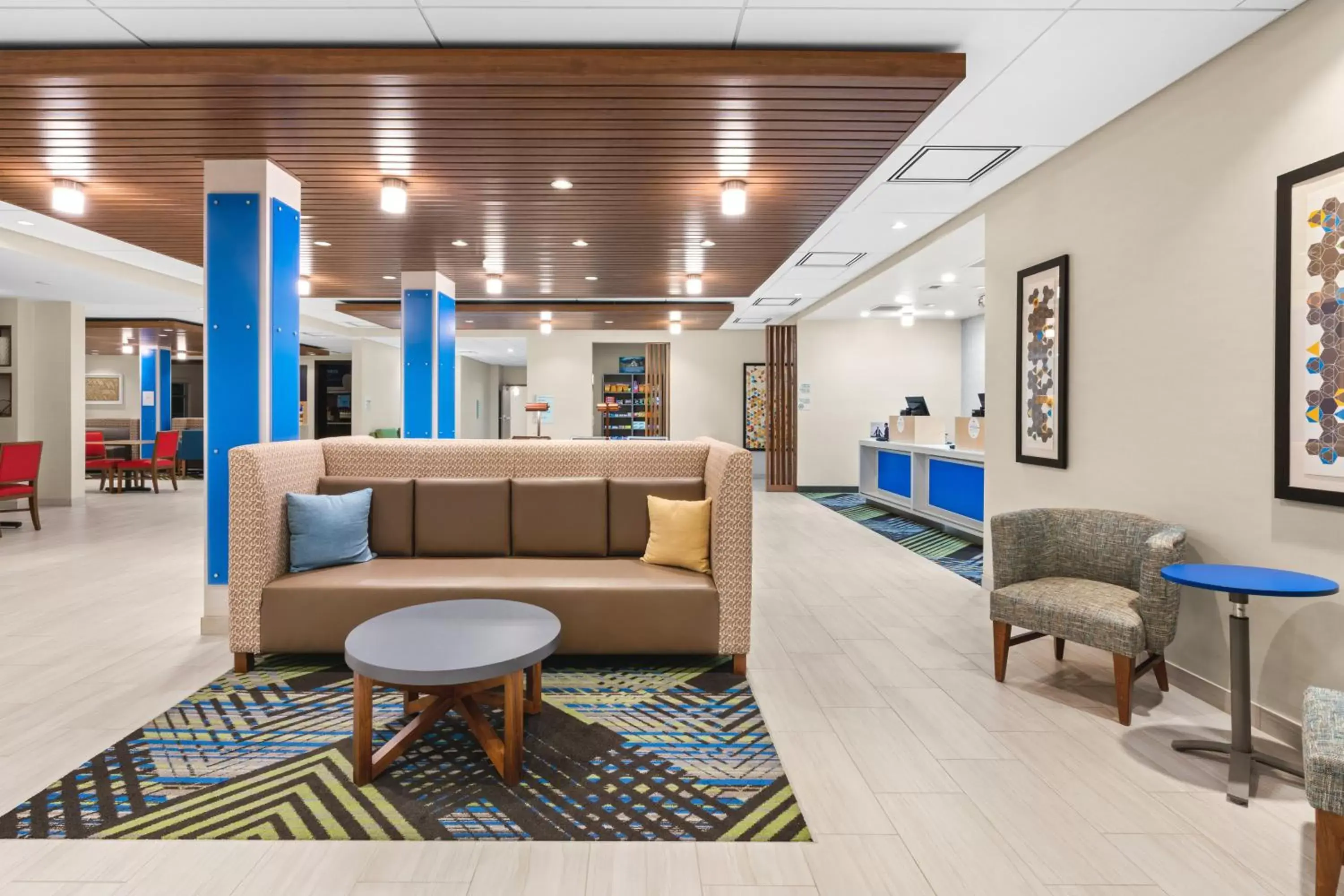 Property building, Lobby/Reception in Holiday Inn Express & Suites - Suisun City, an IHG Hotel