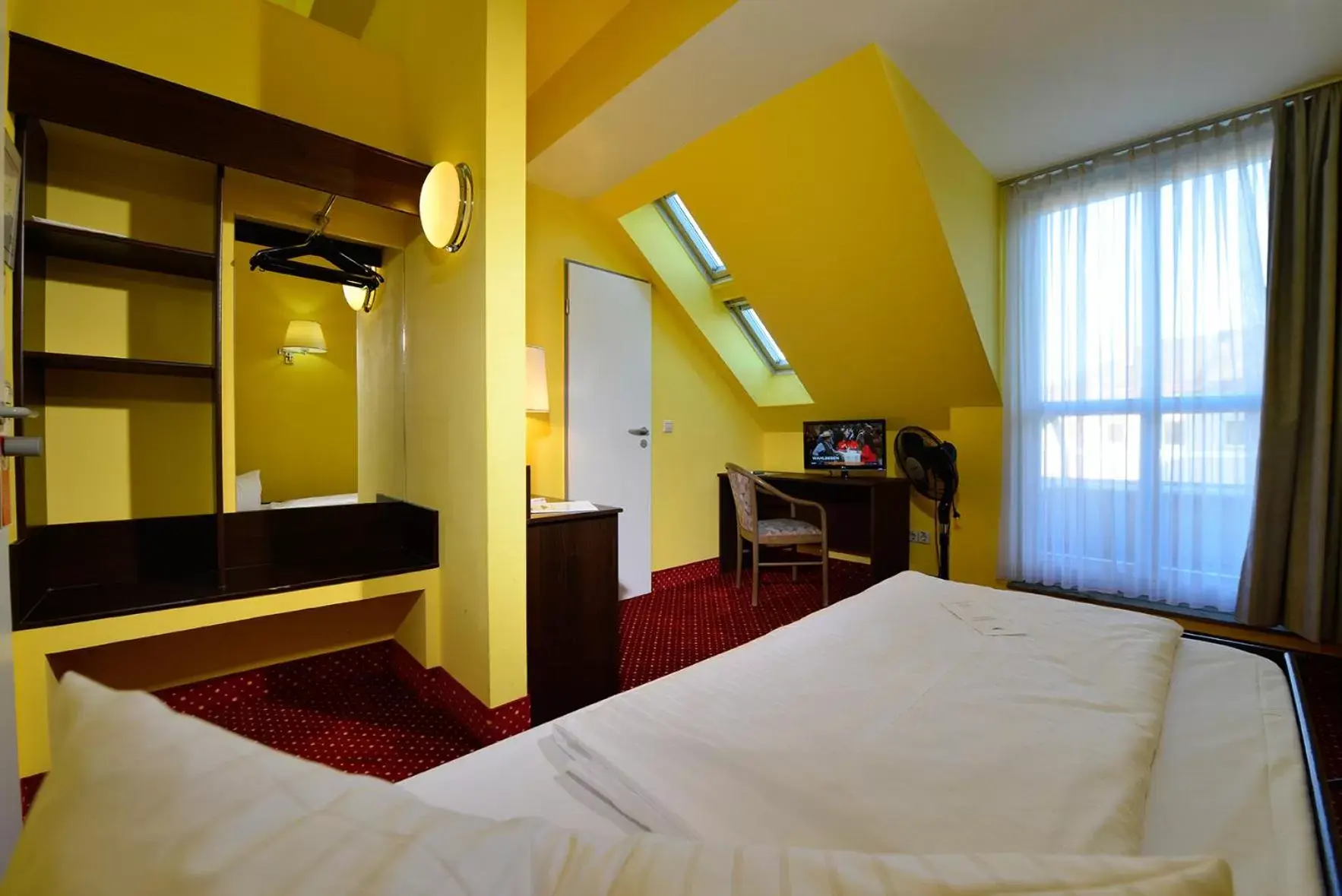 Bedroom, Bed in INVITE Hotel Nürnberg City