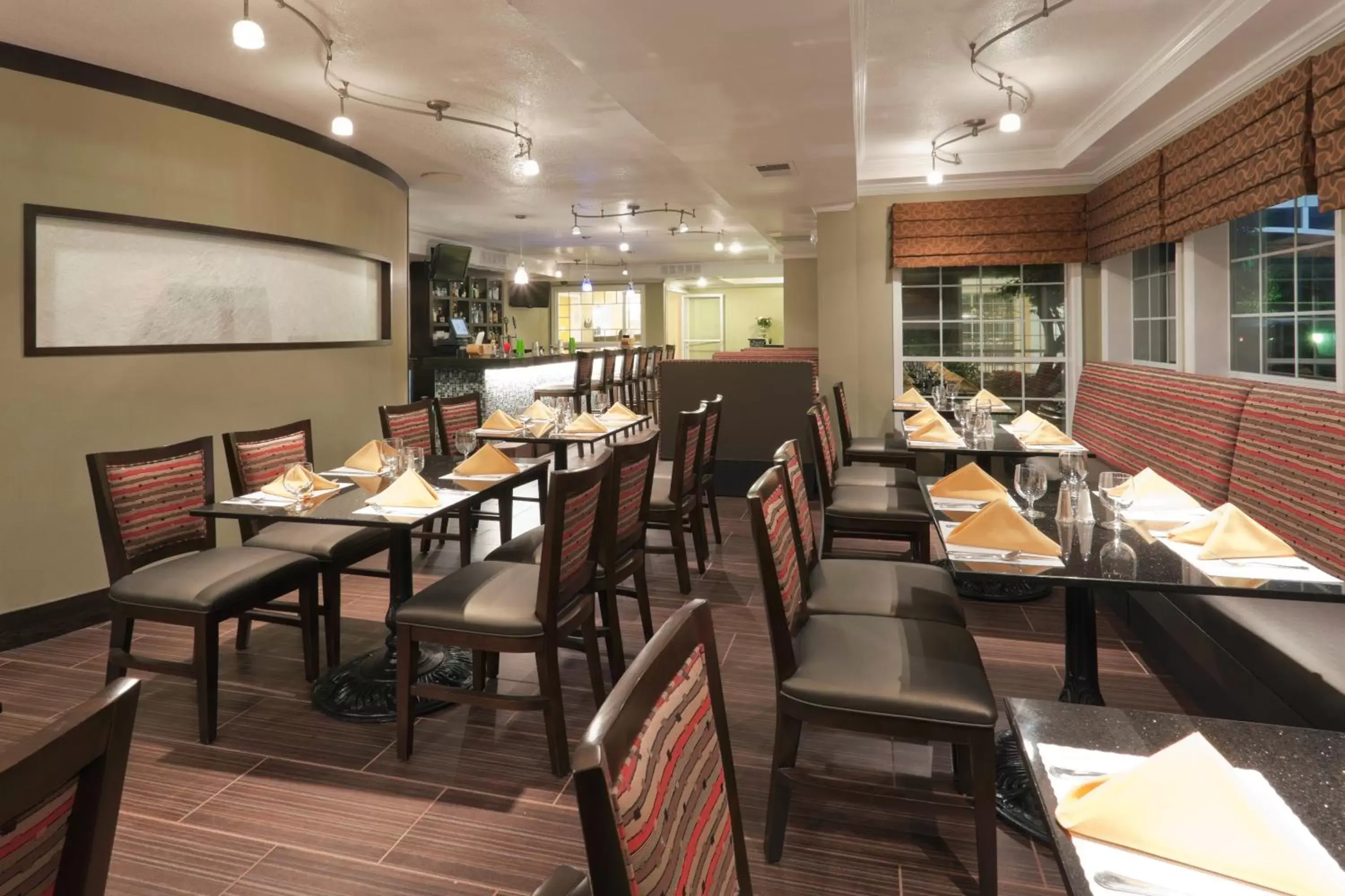 Restaurant/Places to Eat in Holiday Inn & Suites San Mateo - SFO, an IHG Hotel
