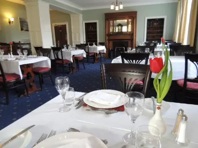 Restaurant/Places to Eat in The Orkney Hotel