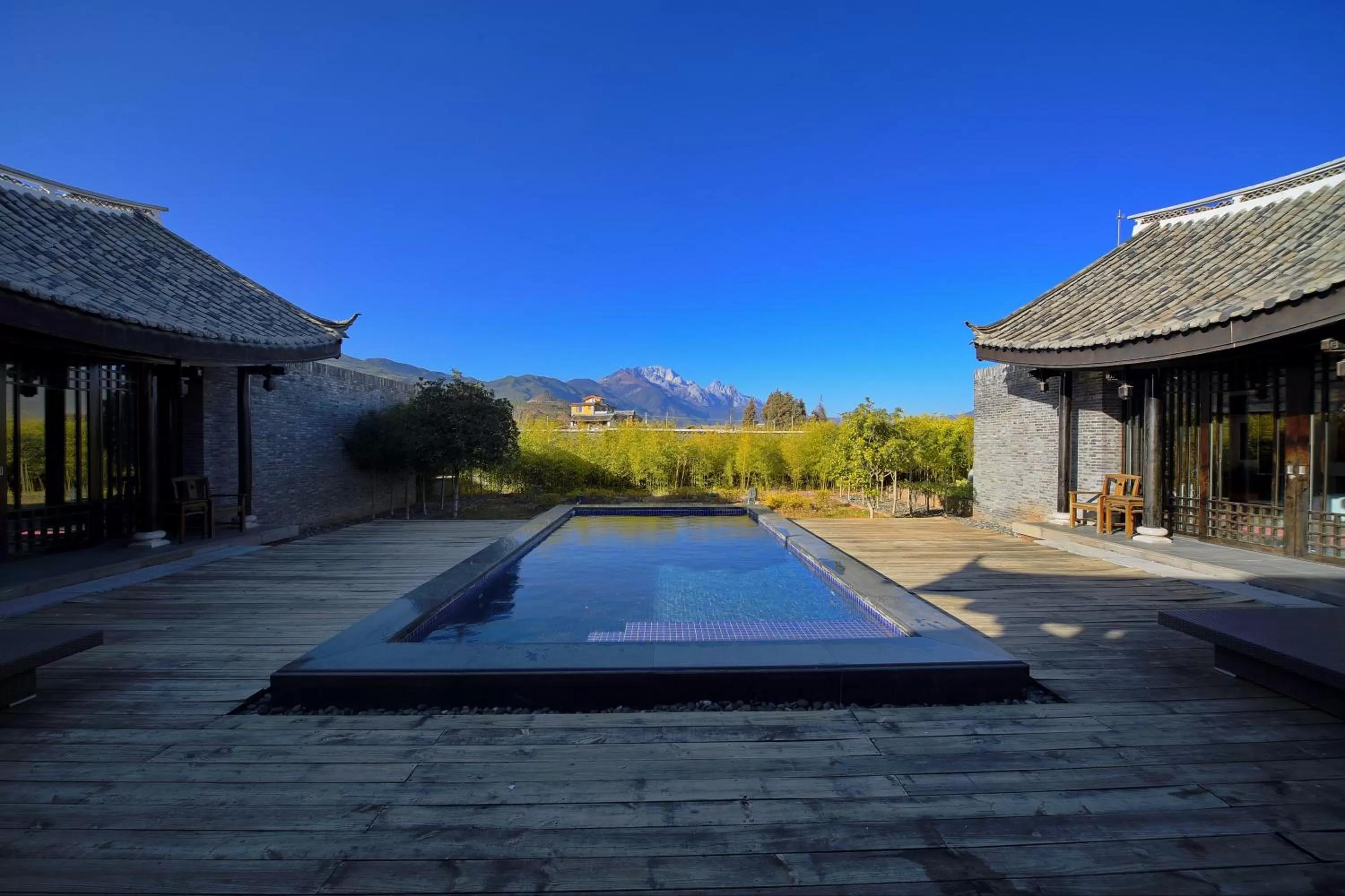 Swimming pool in Banyan Tree Lijiang