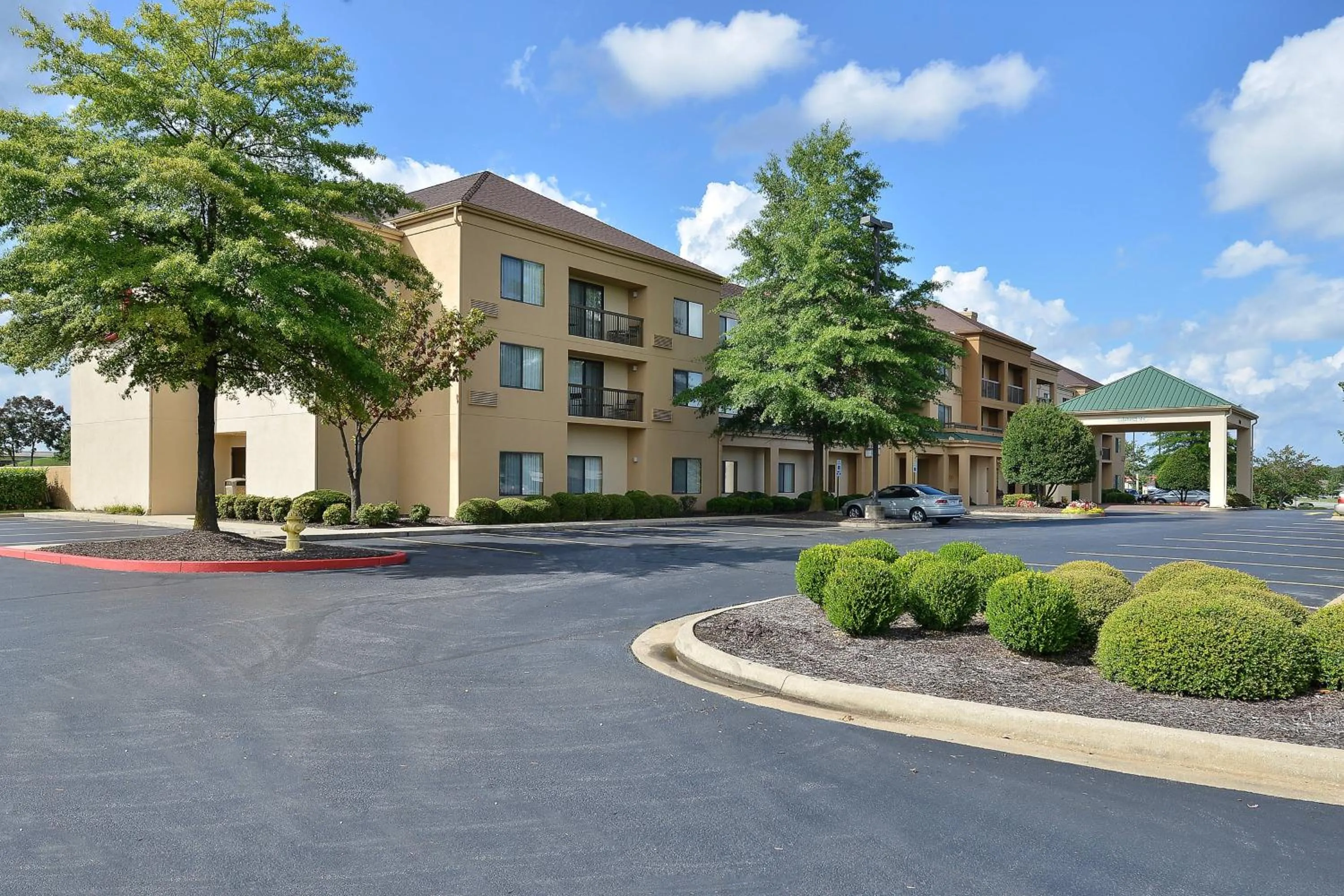 Property building in Courtyard by Marriott Bentonville