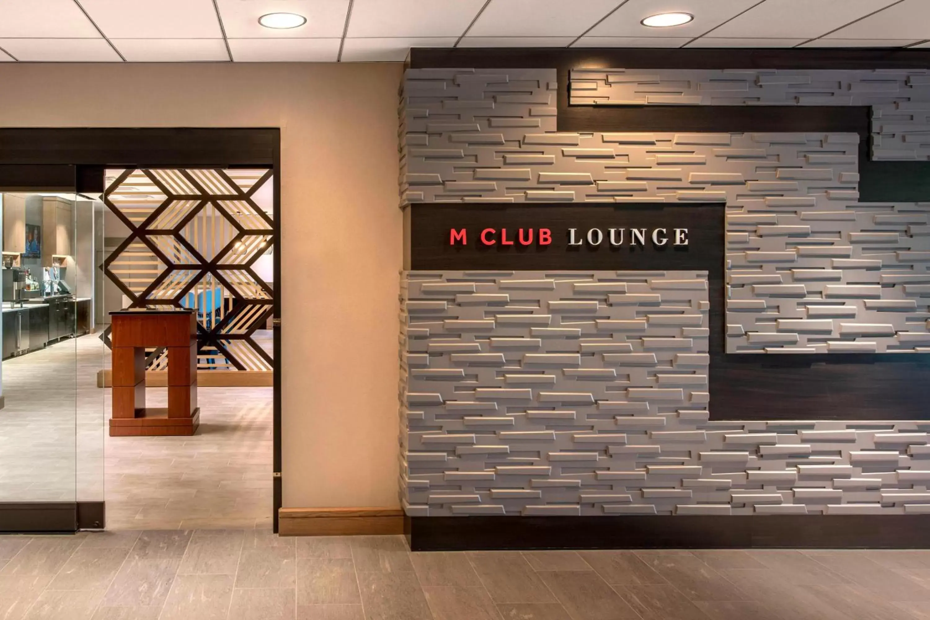 Lounge or bar in Denver Marriott Tech Center