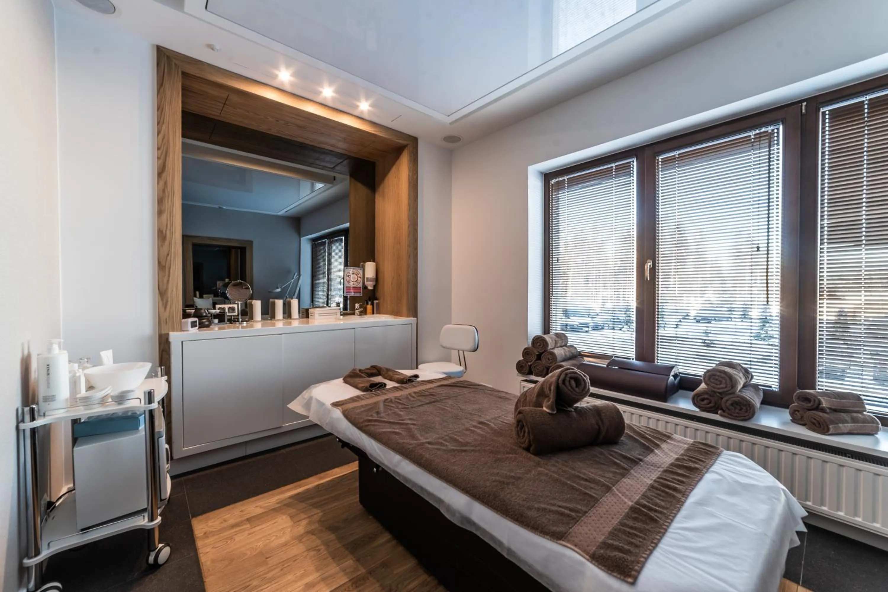 Massage, Bed in Grand Nosalowy Dwór