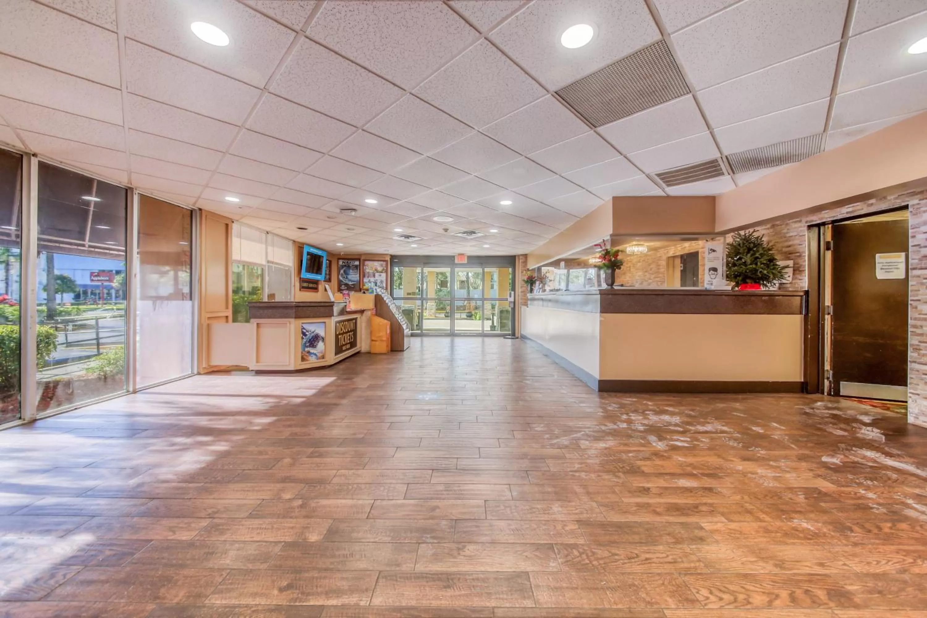 Lobby or reception in Floridian Express International Drive