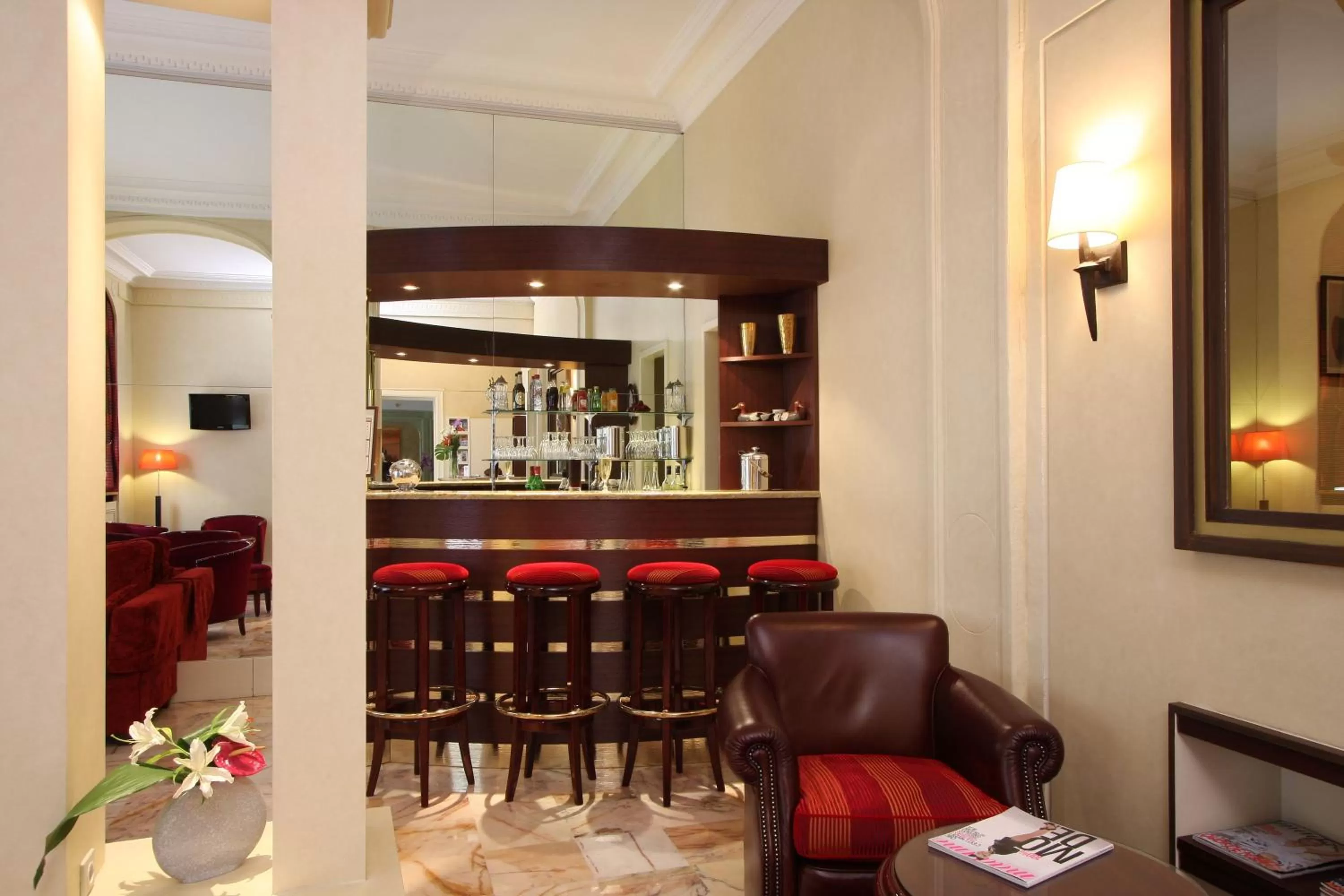 Lounge or bar in Relais du Pré