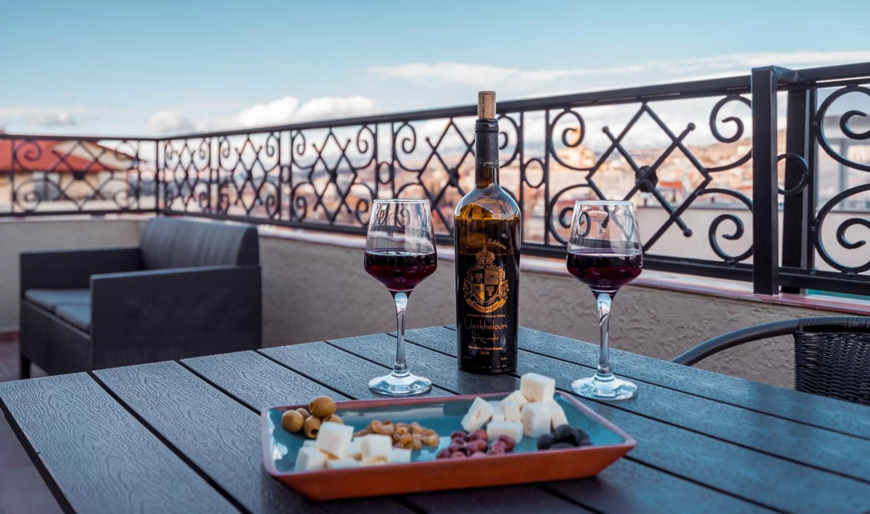 Restaurant/places to eat in Matiane Boutique Hotel