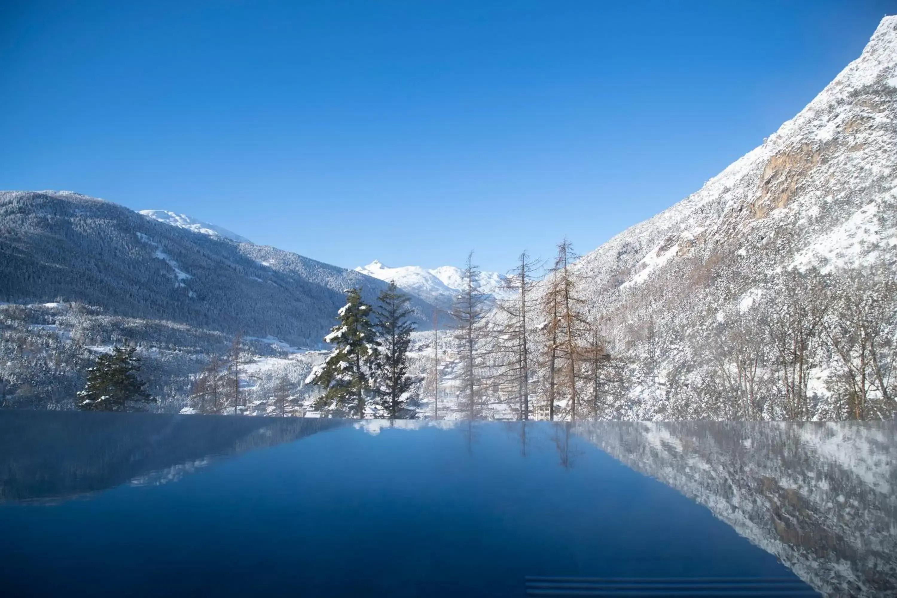 Swimming pool, Winter in QC Terme Grand Hotel Bagni Nuovi