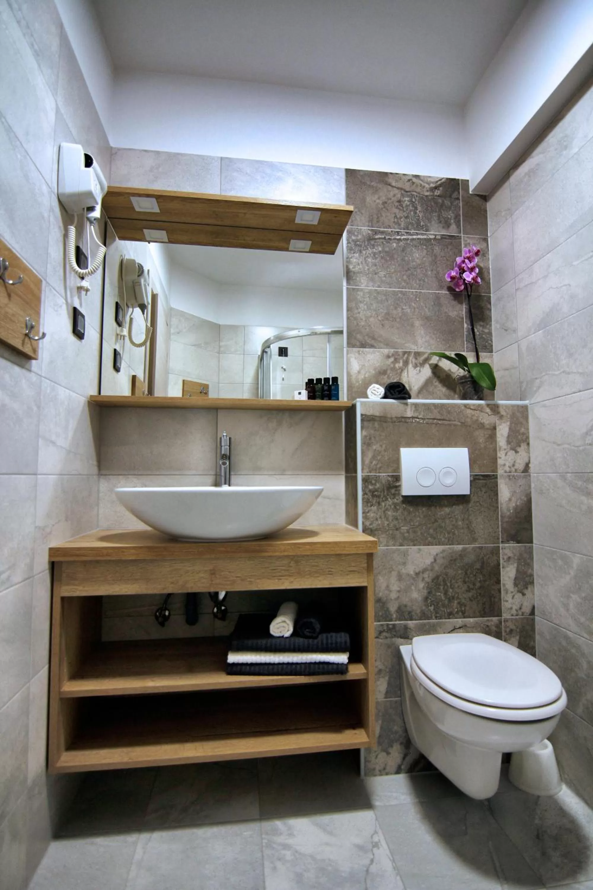 Bathroom in Azur