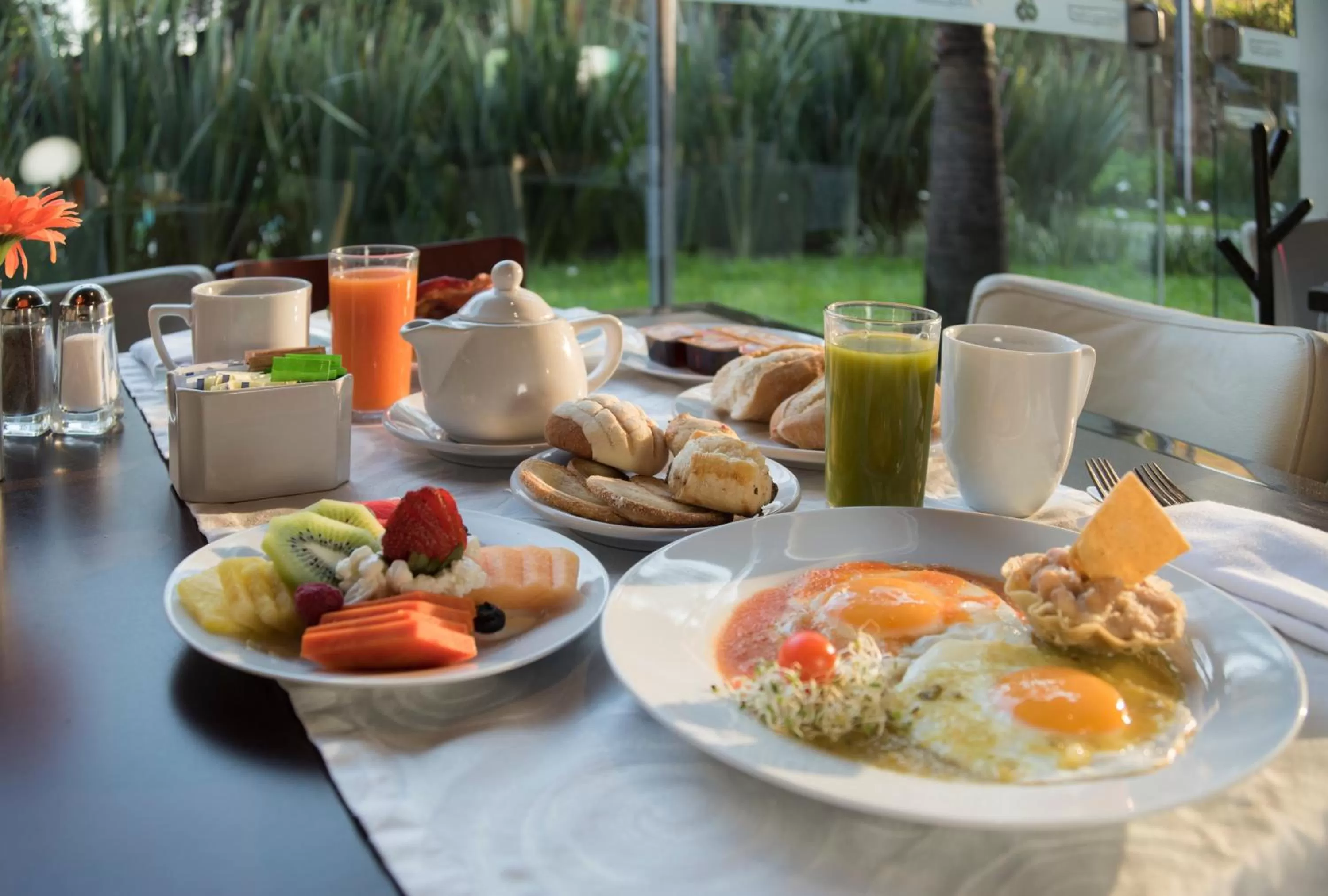 Restaurant/places to eat in Victoria Ejecutivo